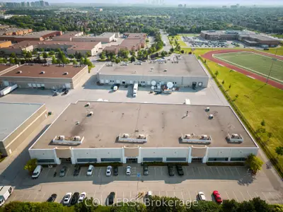 4020B Sladeview Crescent 1-2, Mississauga, ON L5L 6B1