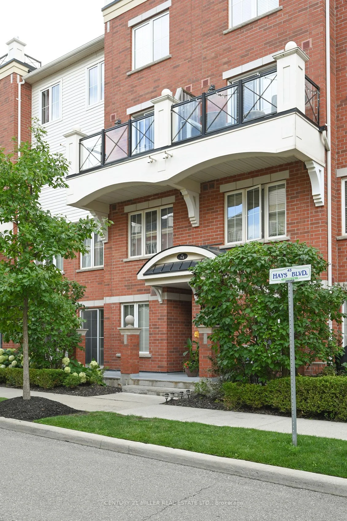 43 Hays Boulevard 2, Oakville, On L6h 0j1