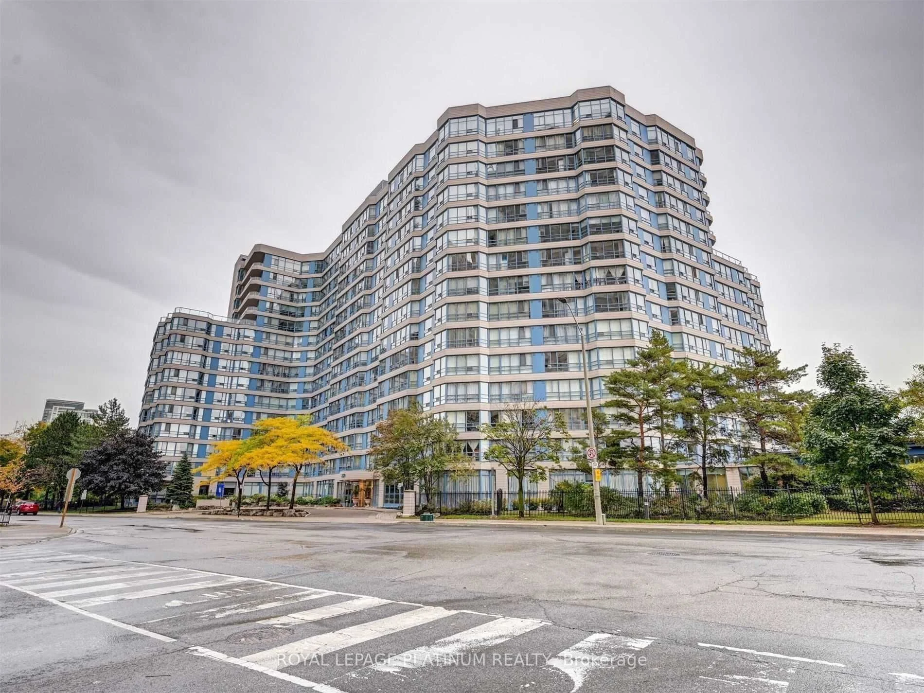 250 Webb Drive 1402, Mississauga, On L5b 3z4