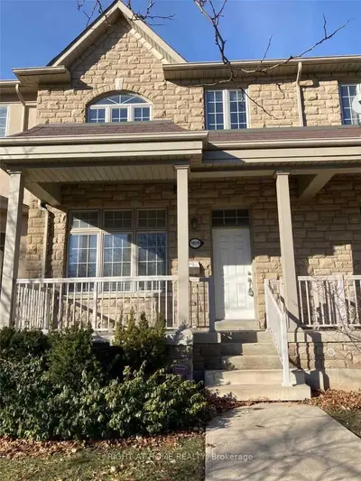 Condo Townhouse in Mississauga