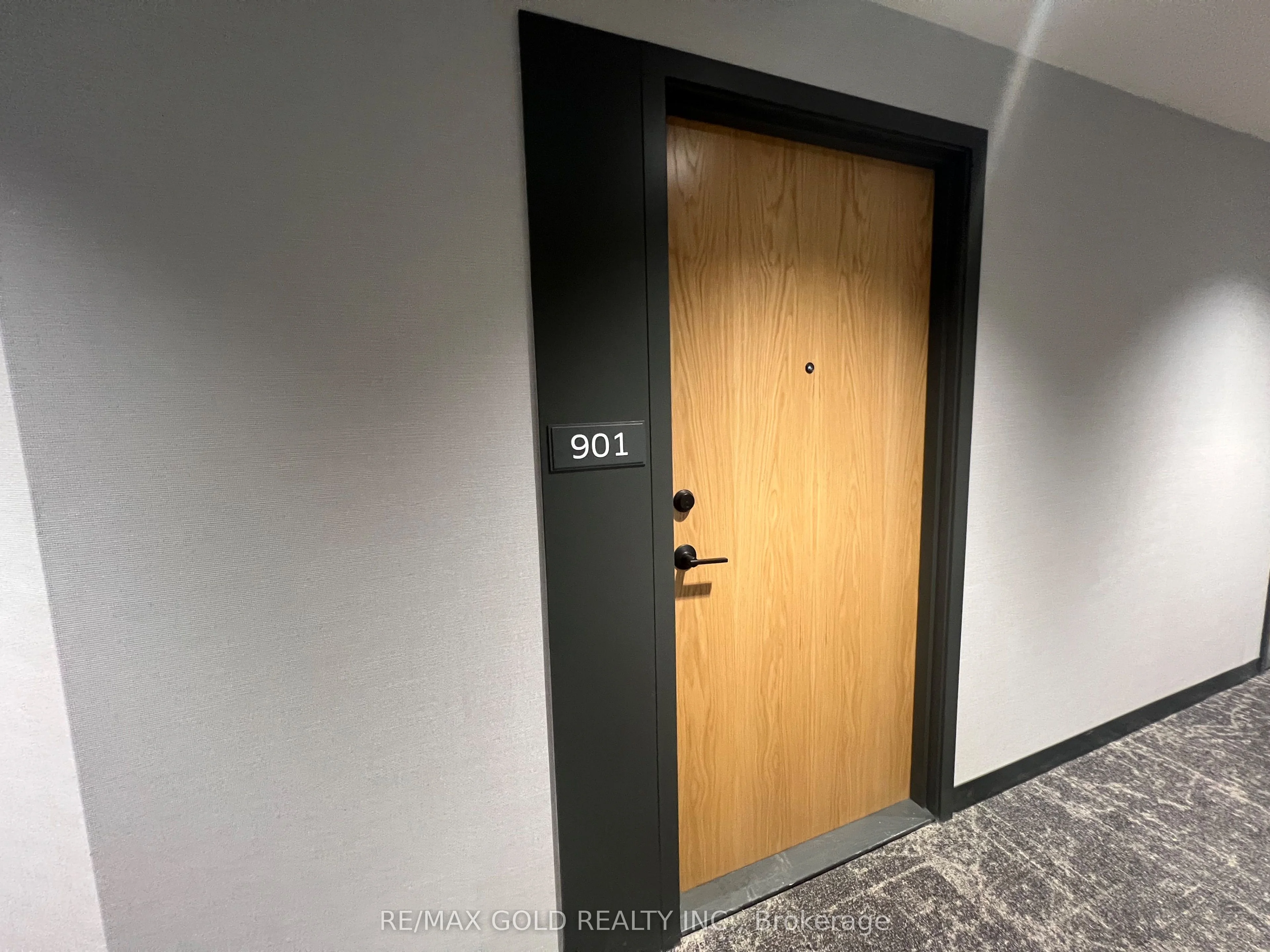 2495 Eglinton Avenue E 901, Mississauga, ON L5M 2V8