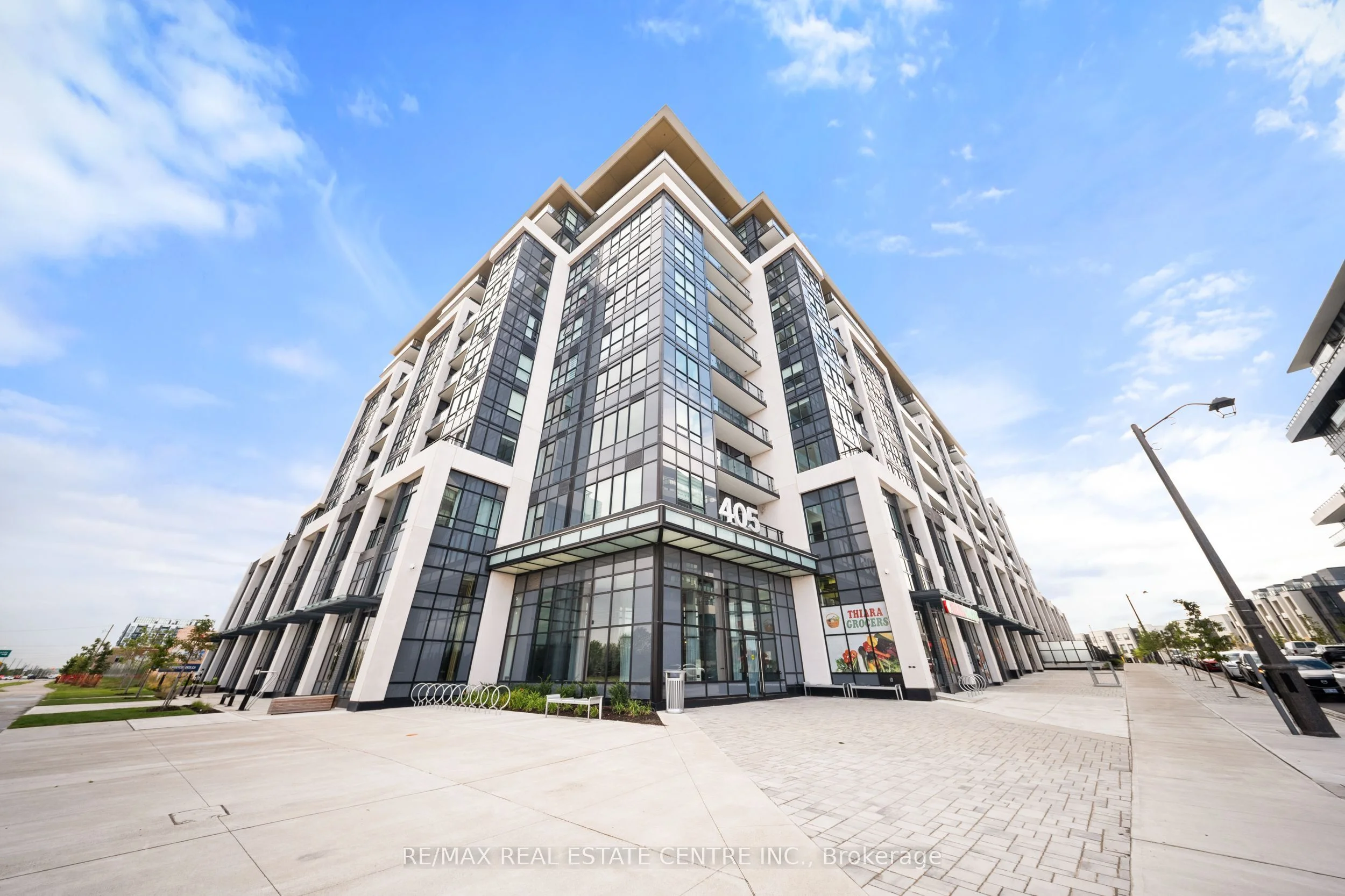 Condo Apartment in Oakville