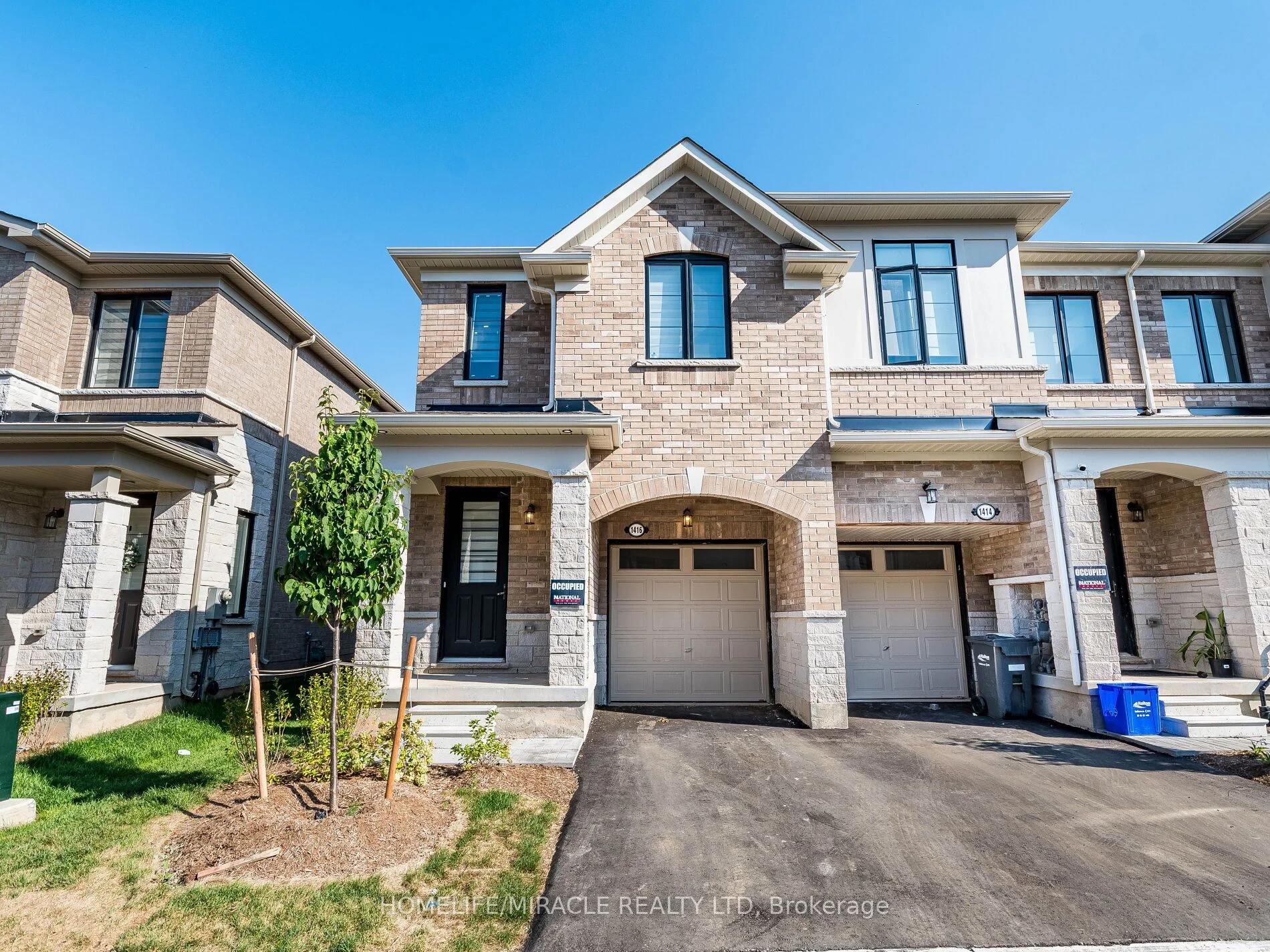 Att/Row/Townhouse in Burlington
