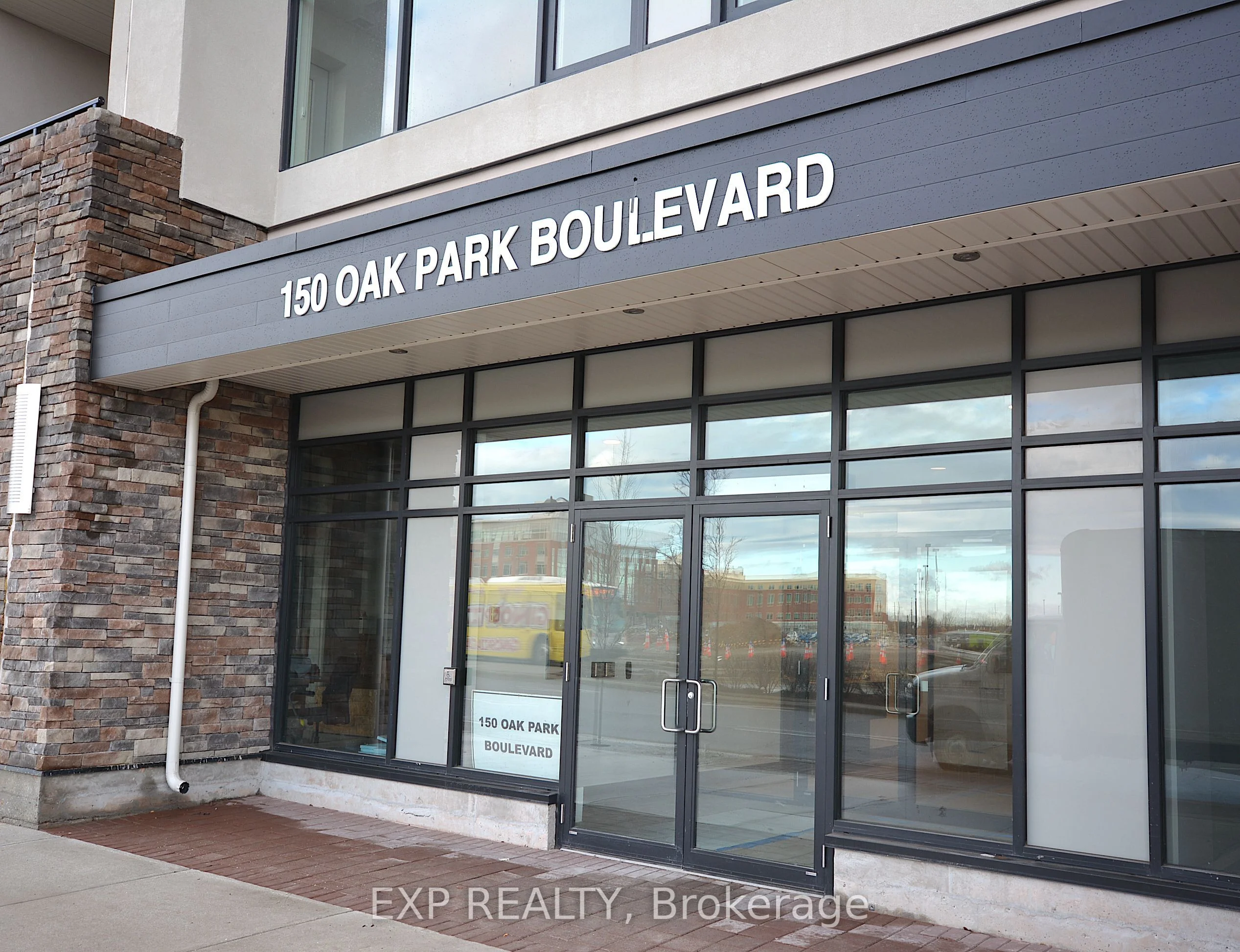 150 Oak Park Boulevard 316, Oakville, On L6h 0e7