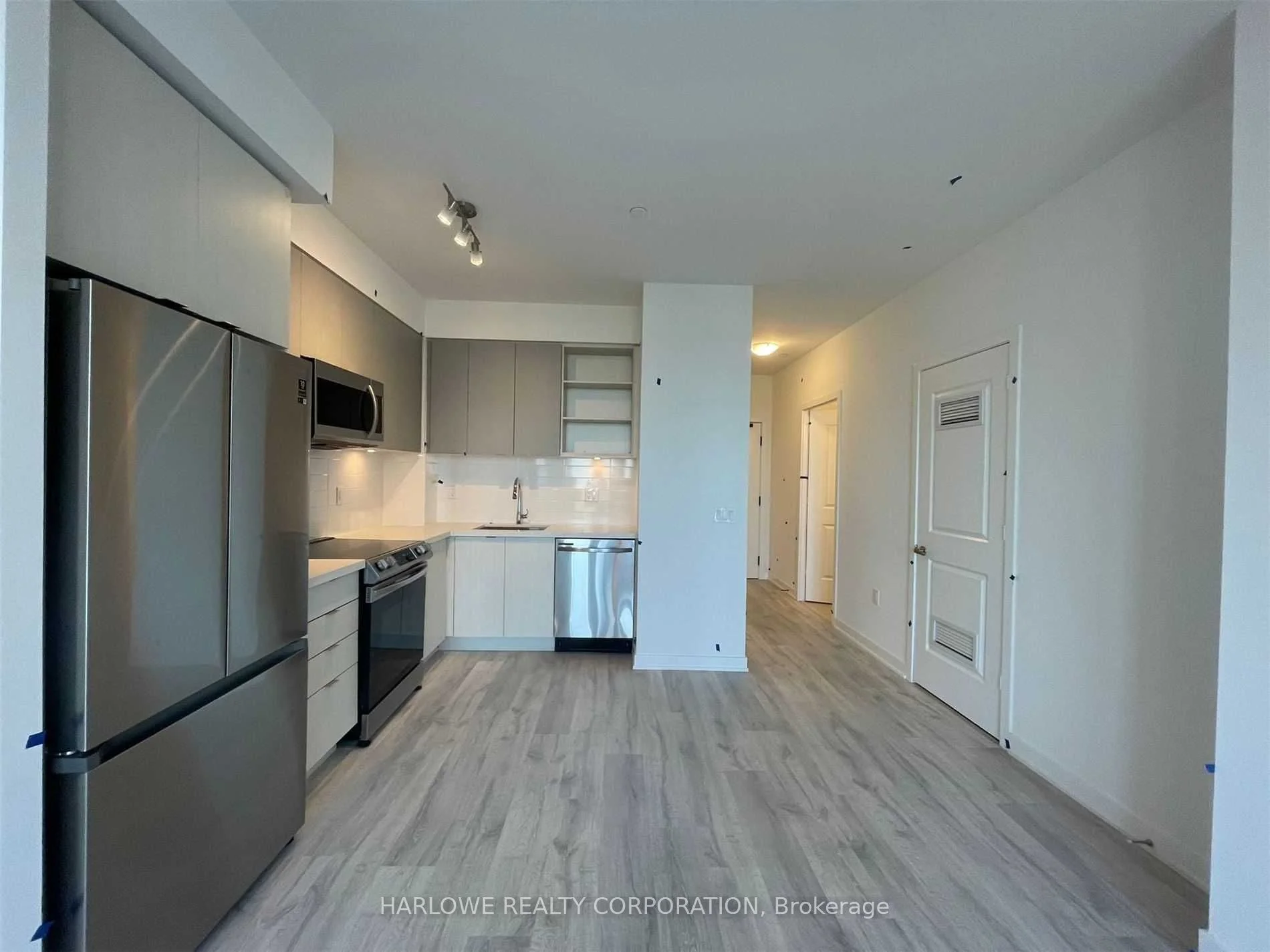 4675 Metcalfe Avenue PH2206, Mississauga, ON L5M 0Z8