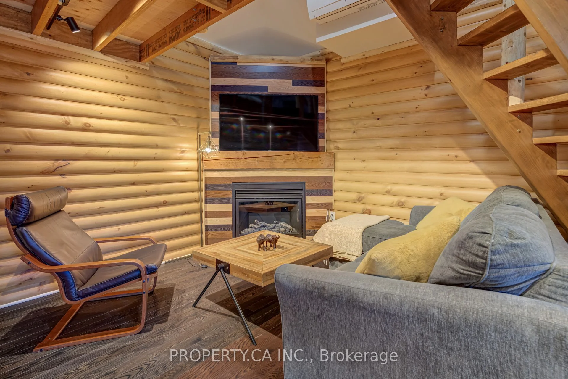 38 Royal Street Garden Studio, Toronto W03, ON M6N 3Z4