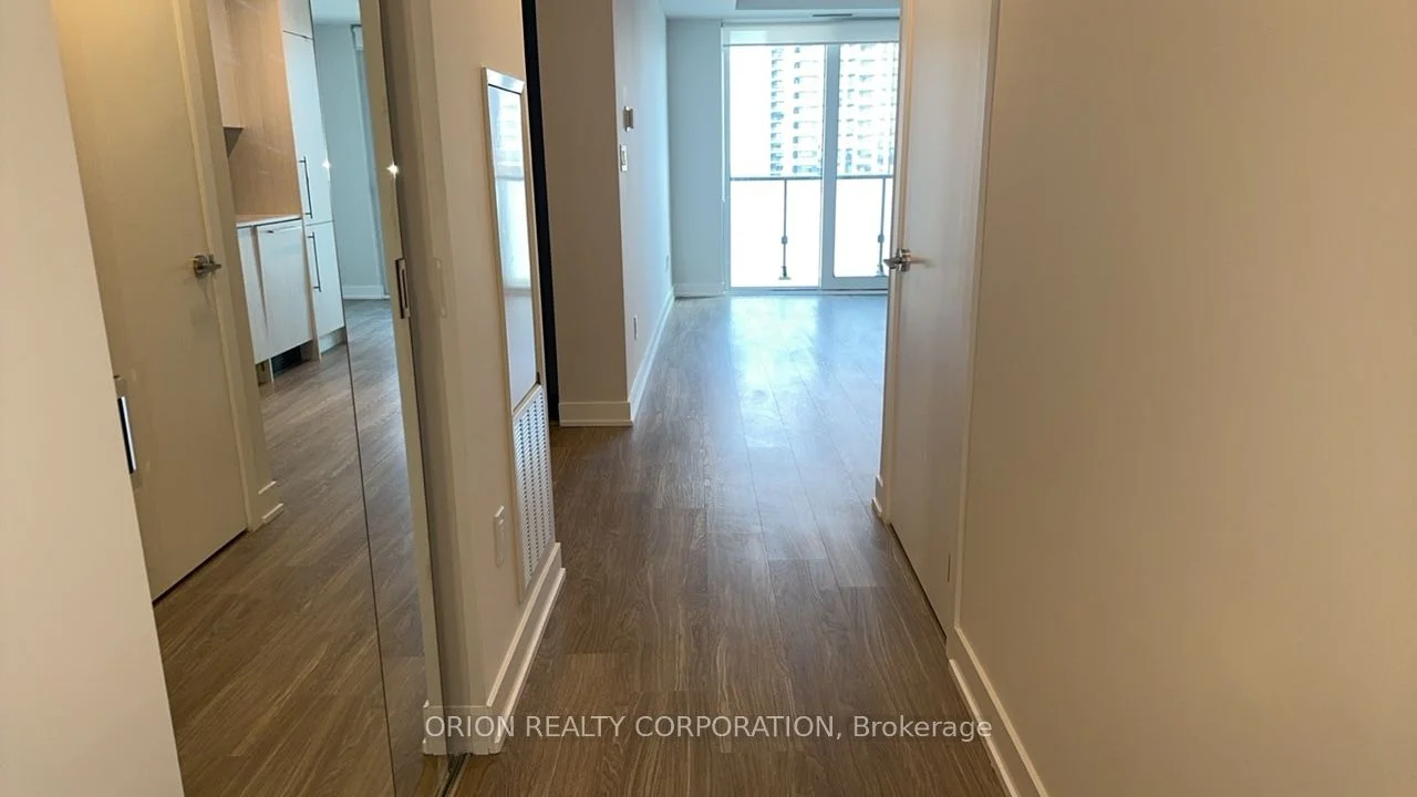 Condo Apartment in Mississauga