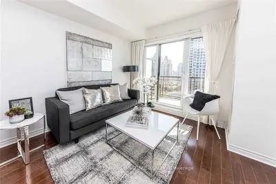 Condo Apartment in Mississauga