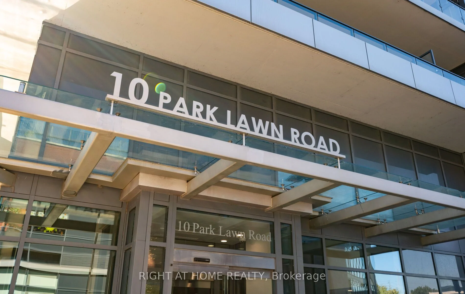 10 Park Lawn Road 3409, Toronto W06, On M8v 0h9