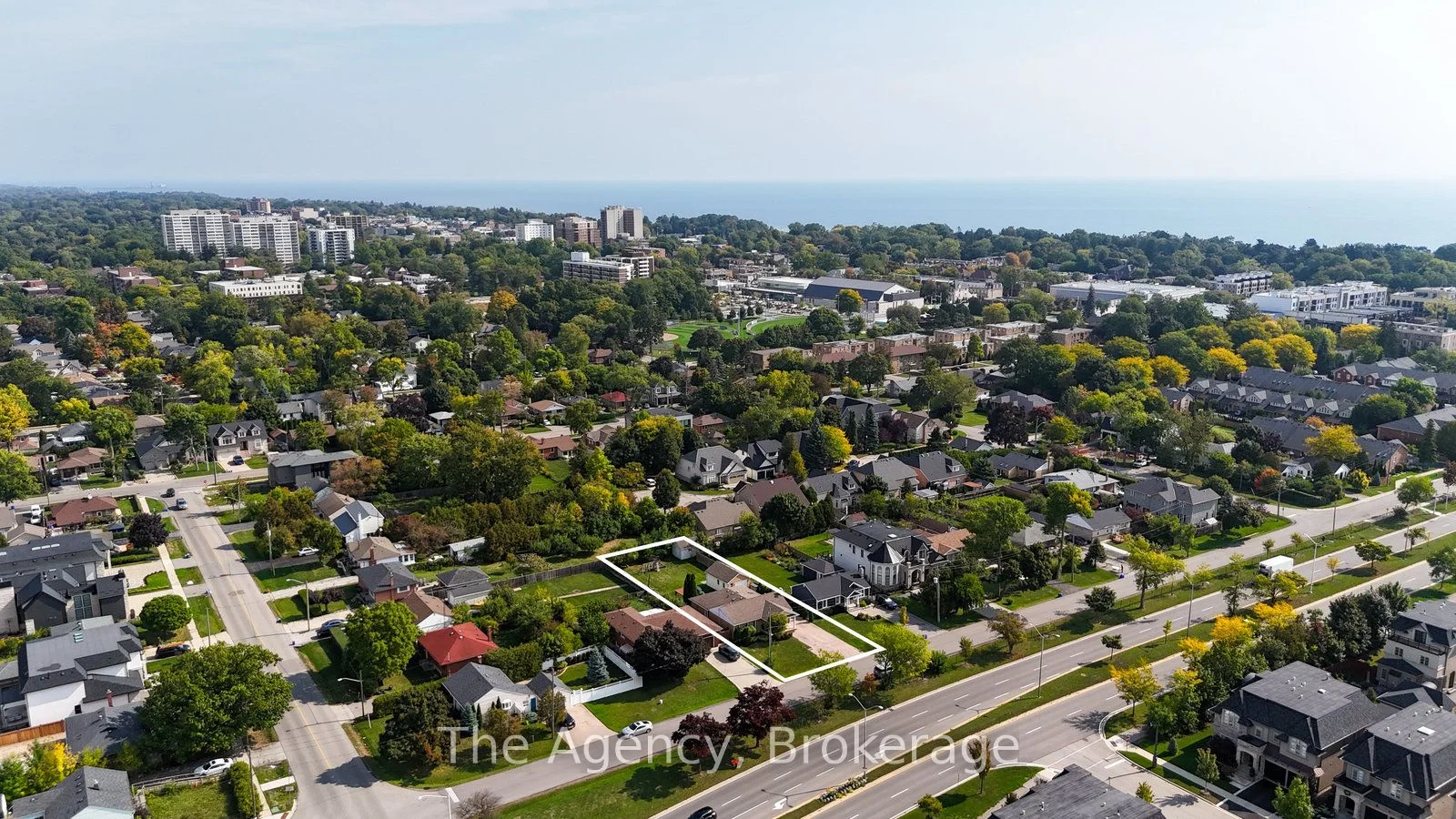 253 Margaret Drive, Oakville, ON L6K 2W3