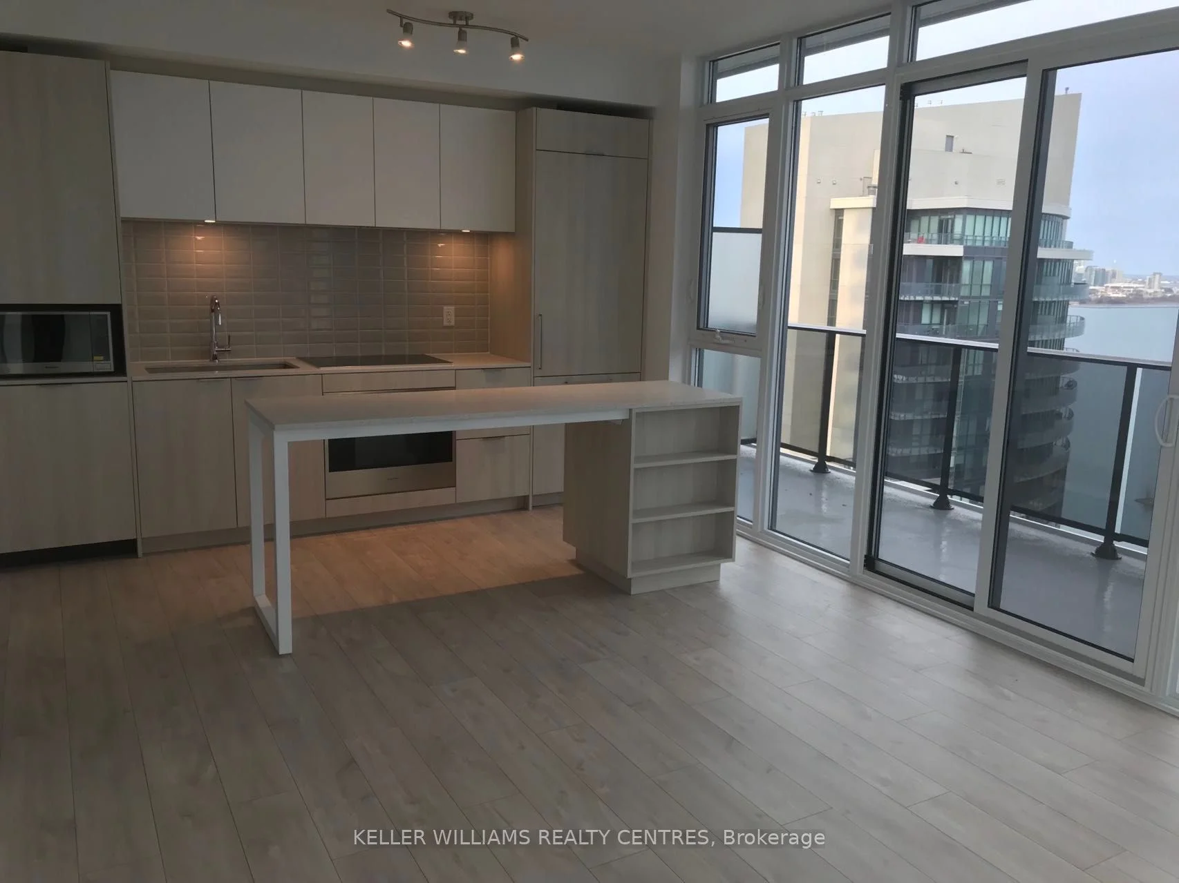 70 Annie Craig Drive 3806, Toronto W06, ON M8V 0C4