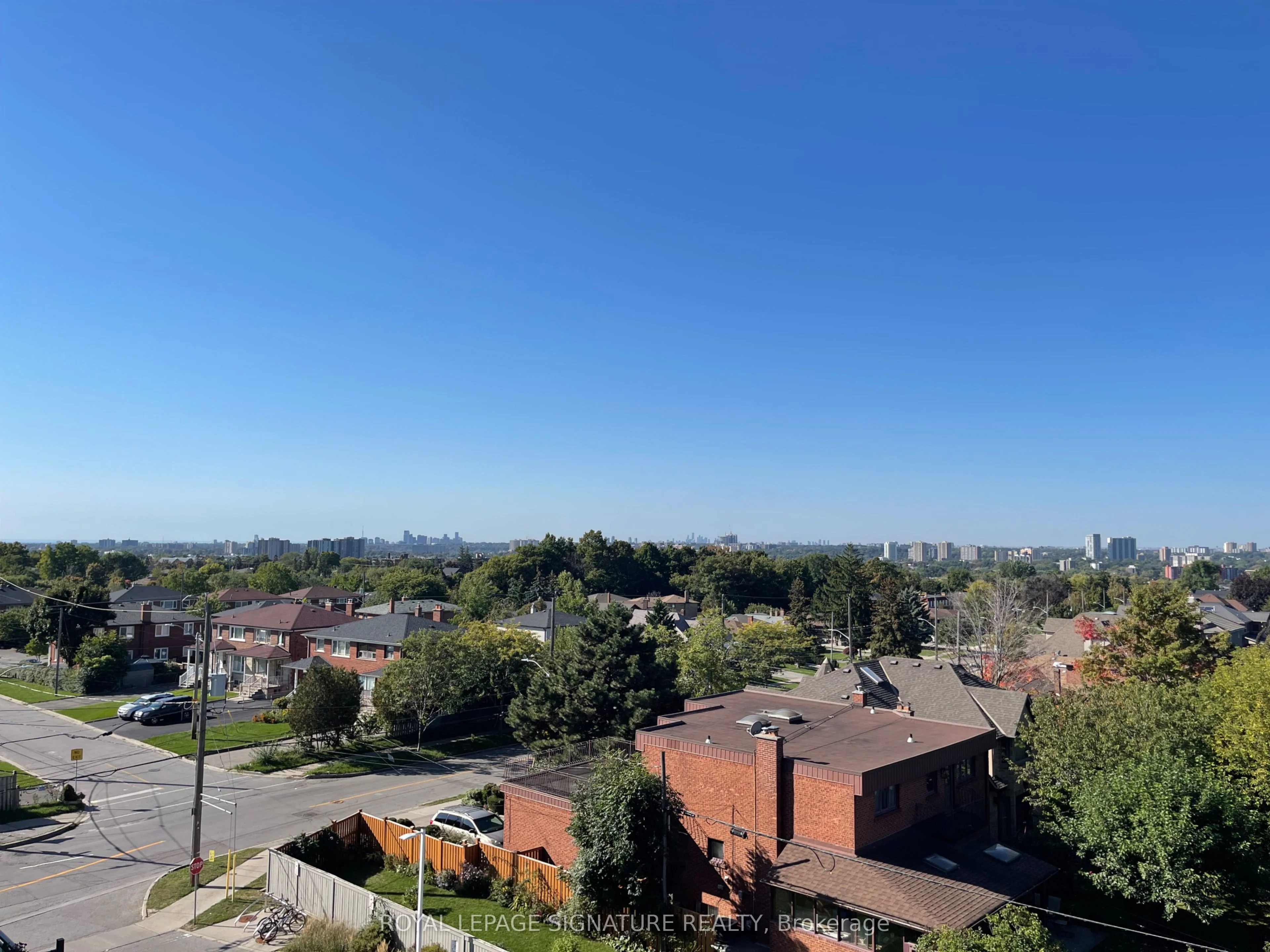 2522 Keele Street 401, Toronto W04, ON M6L 2N8