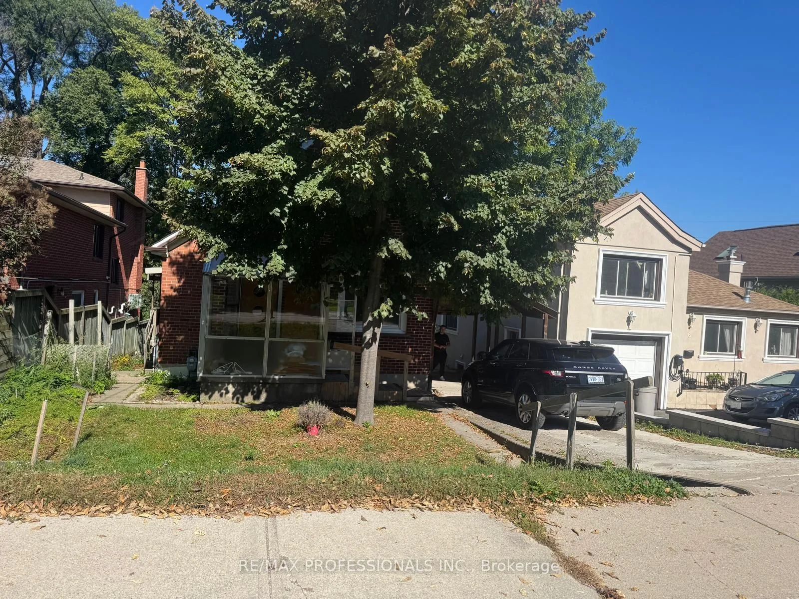 8 Daniels Street, Toronto W07, On M8y 1l7