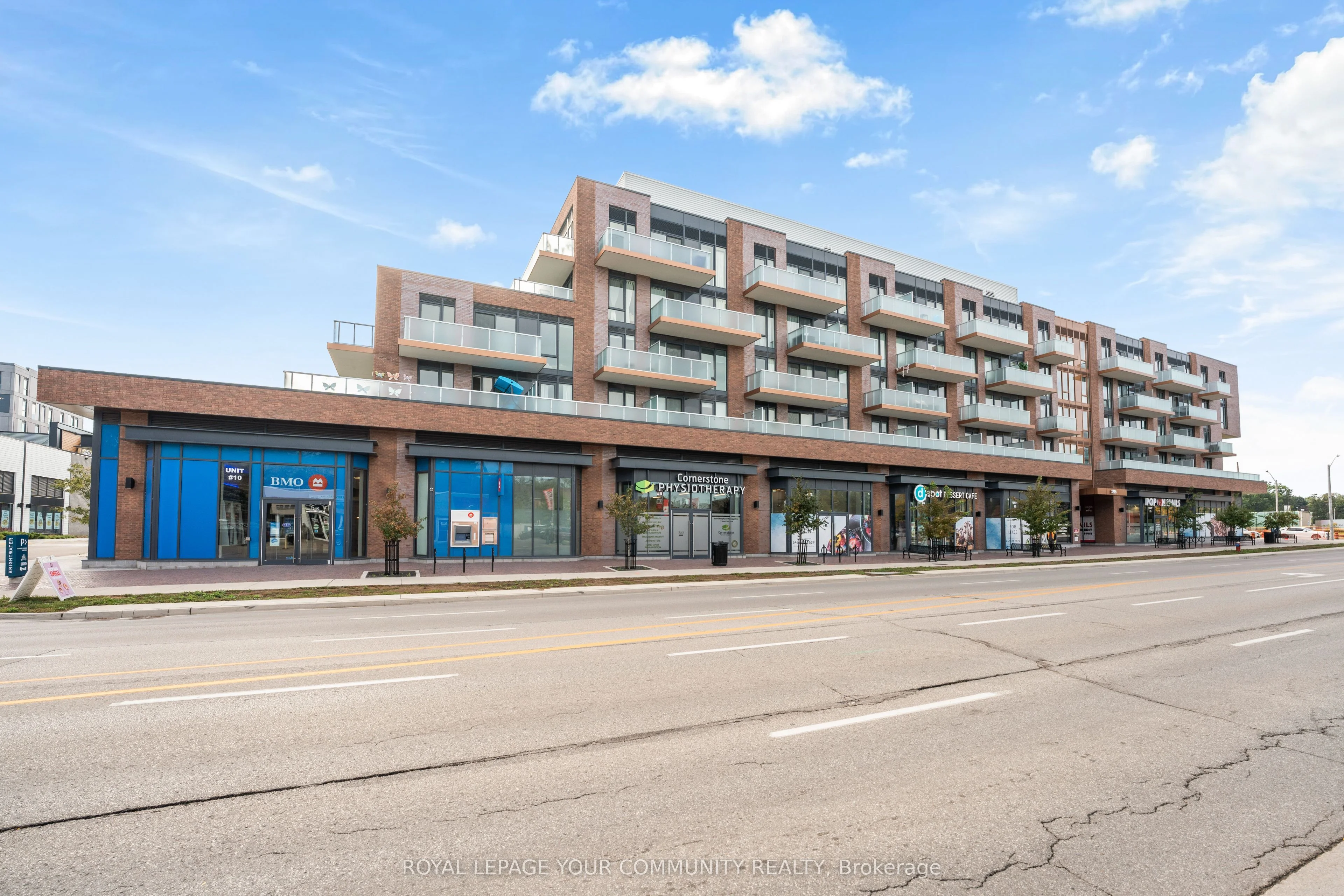 215 Lakeshore Road W 215, Mississauga, ON L5H 0A7