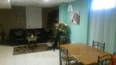 Room in Brampton