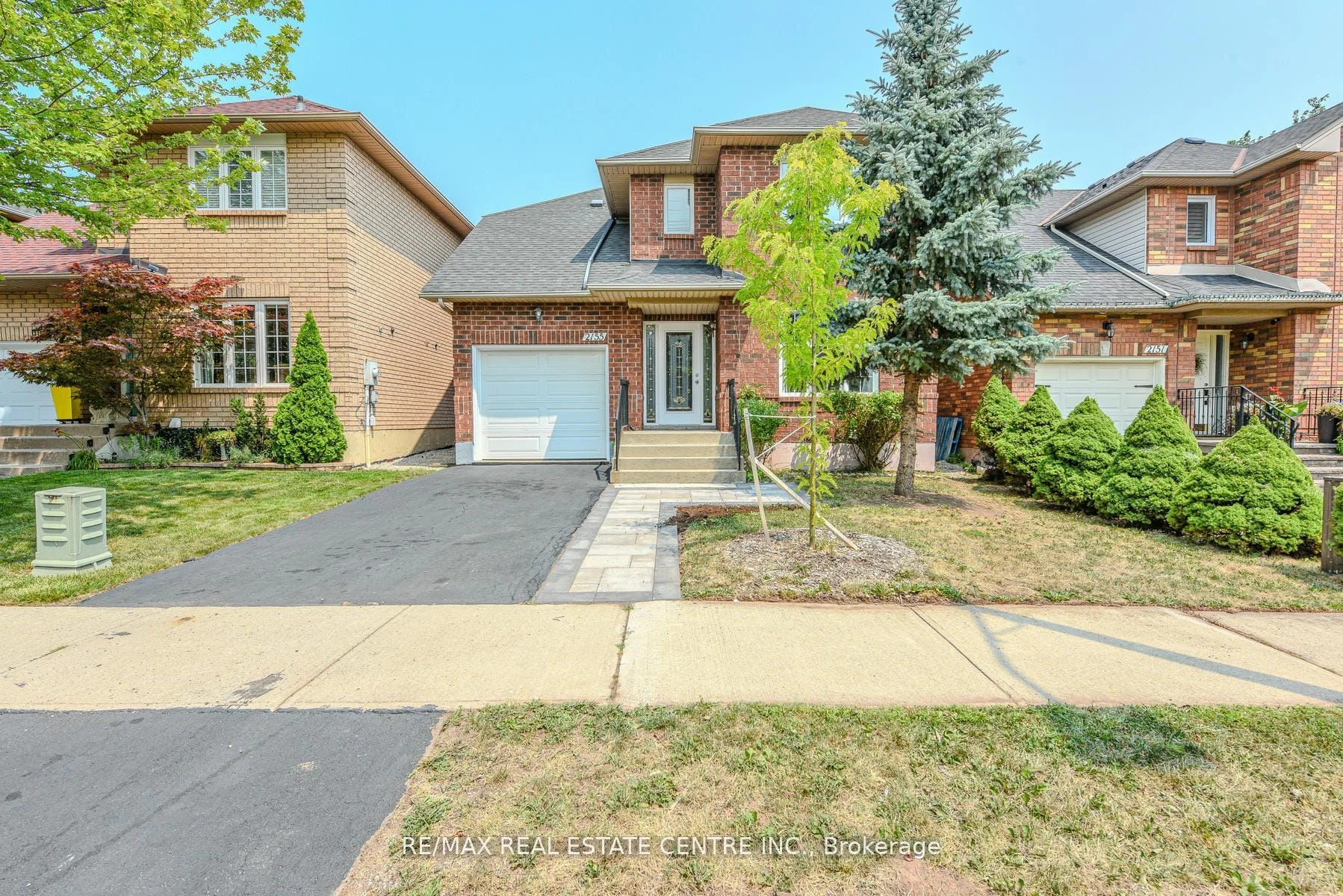 2155 Peachtree Lane, Oakville, ON L6M 3W8
