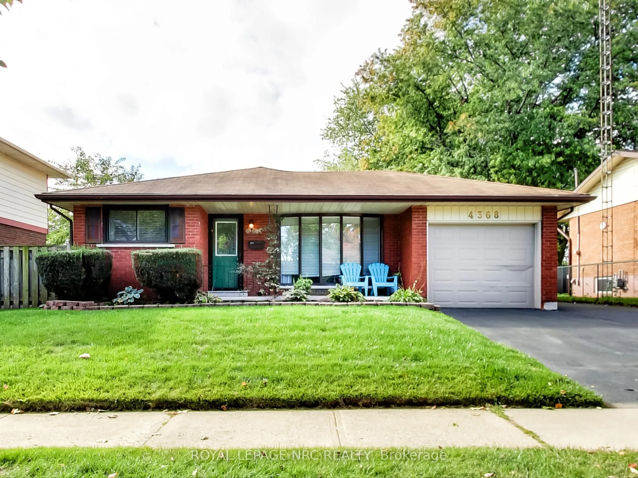 Detached in Burlington