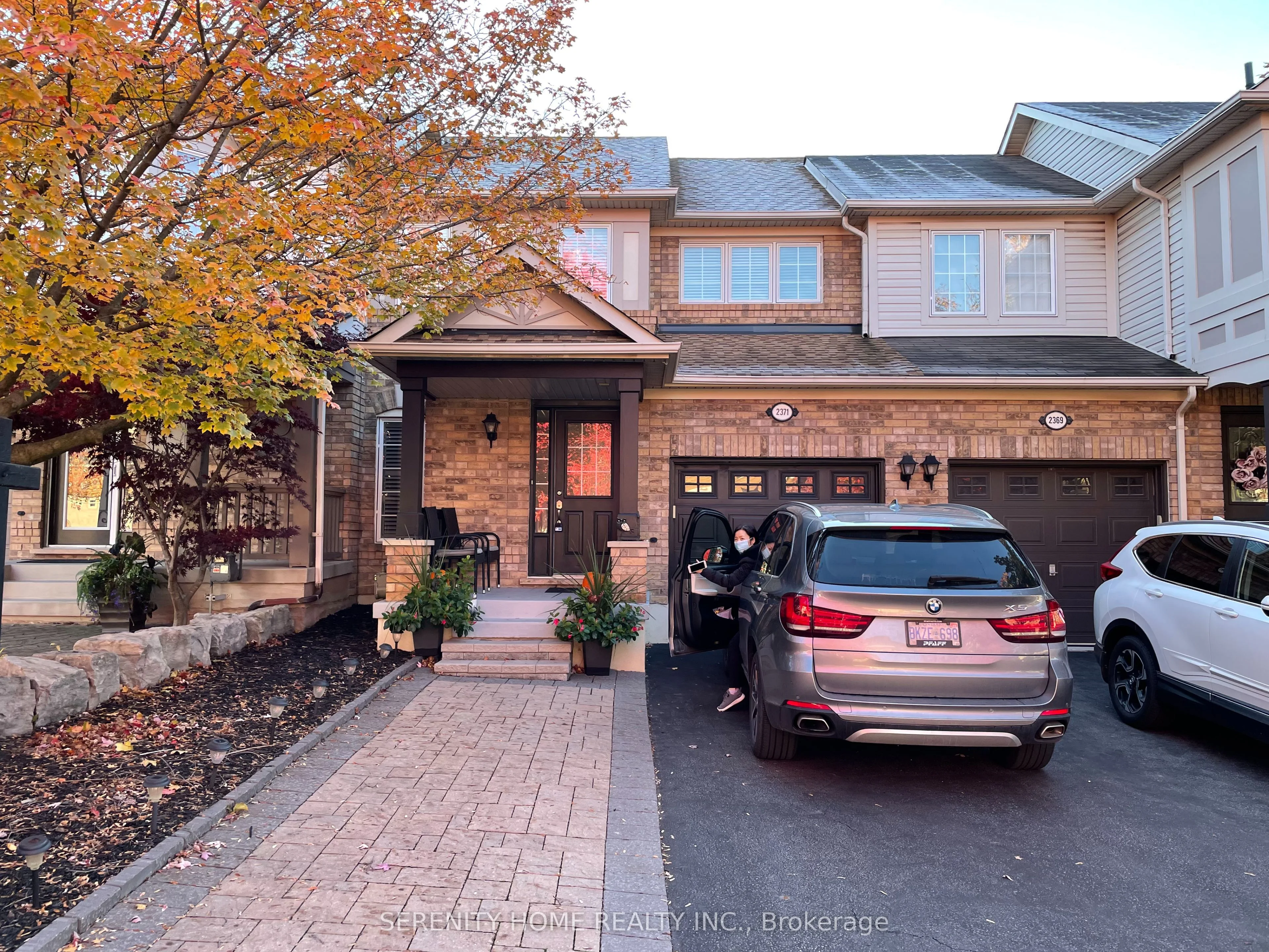 Att/Row/Townhouse in Oakville