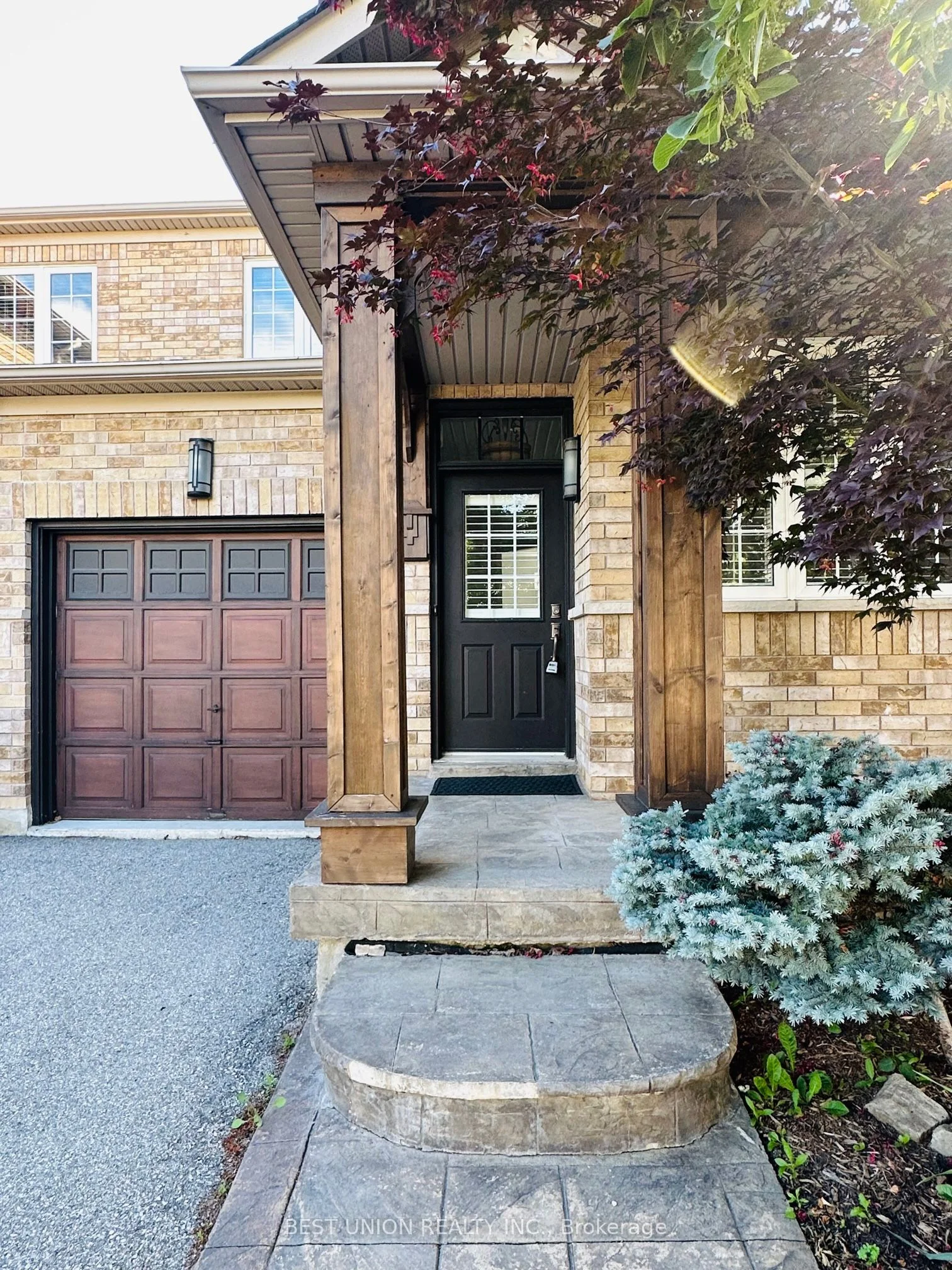 4894 Yorkshire Avenue, Mississauga, ON L4Z 4H6