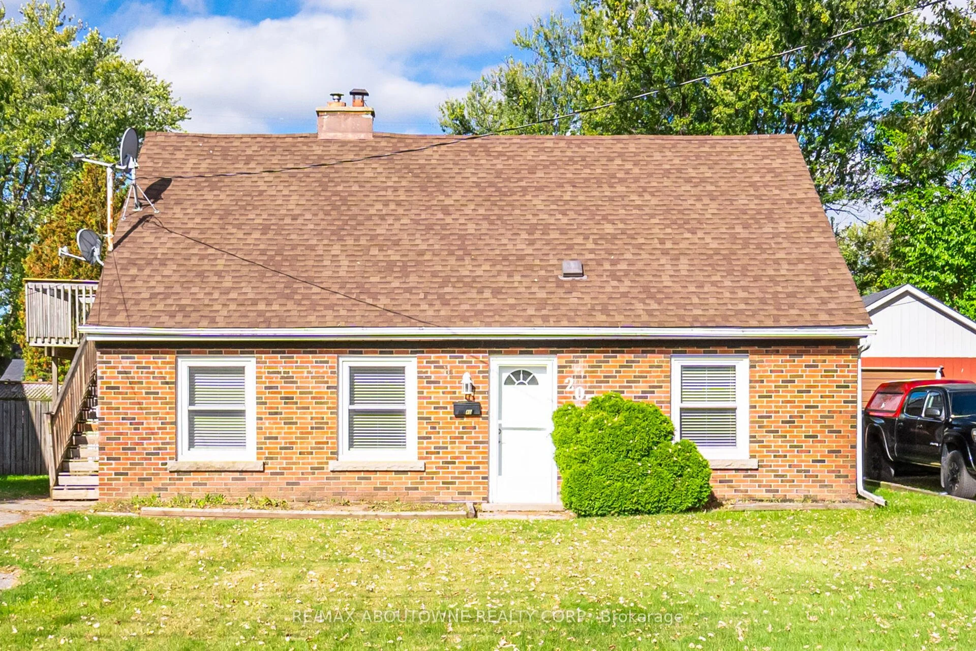 2077 Leighland Road, Burlington, ON L7R 3S9