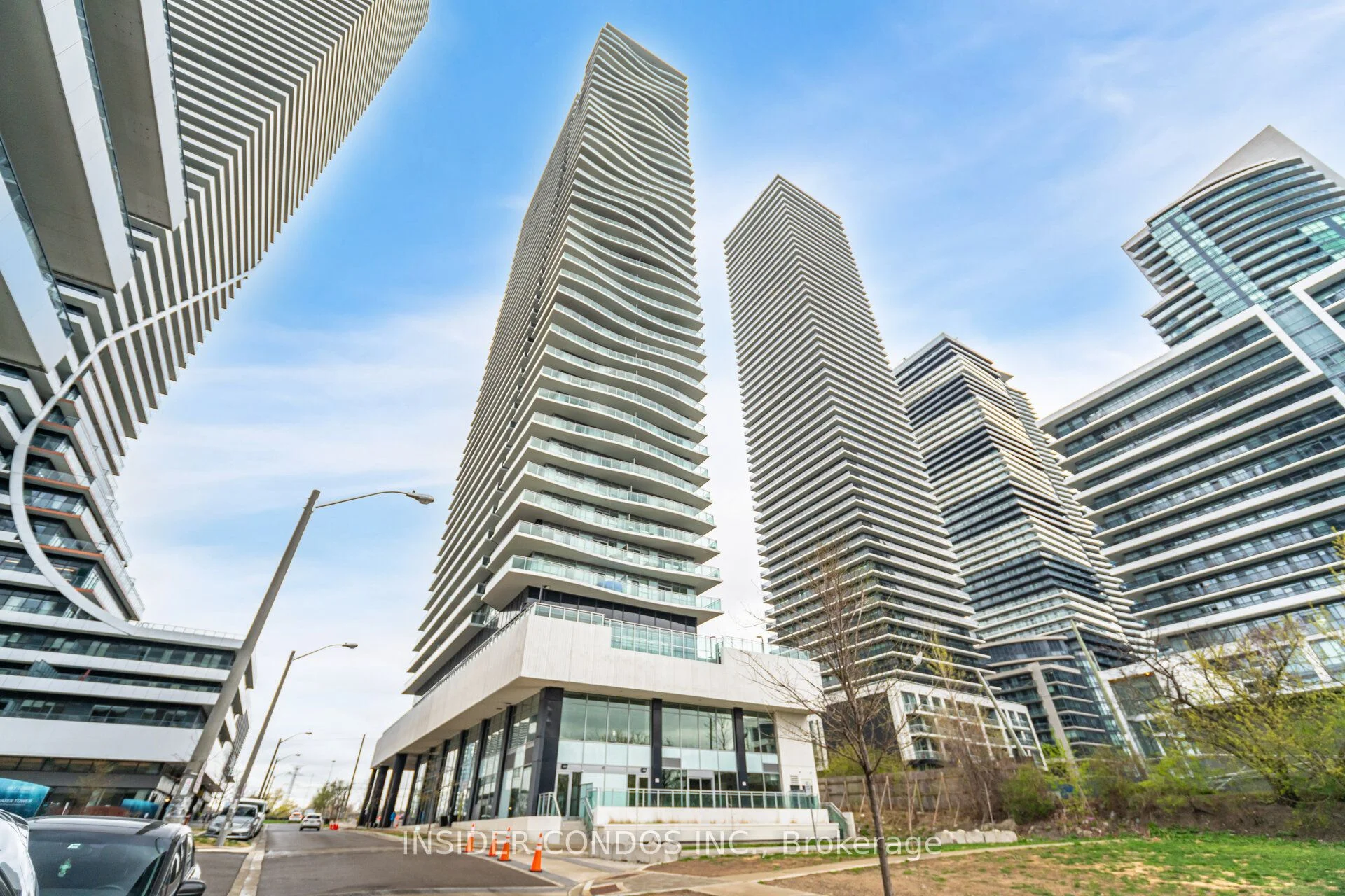 33 Shore Breeze Drive 1307, Toronto W06, On M8v 0g1
