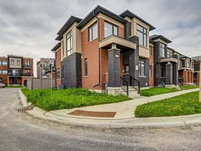 Att/Row/Townhouse in Brampton