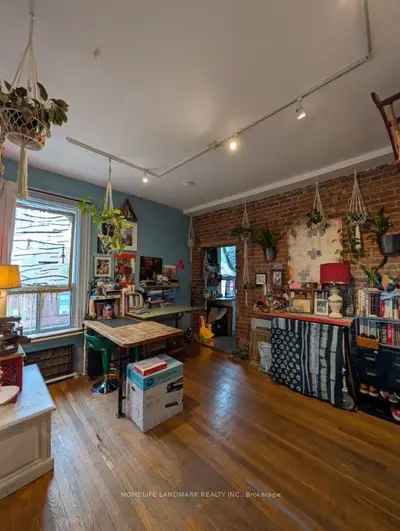Upper Level in Toronto