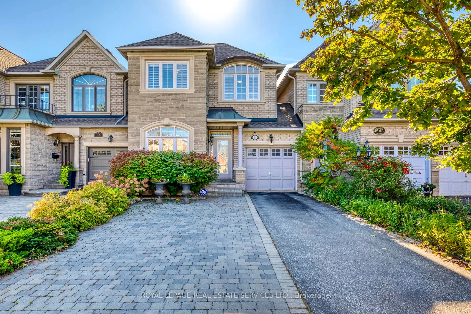 1544 Bayshire Drive, Oakville, ON L6H 6L7