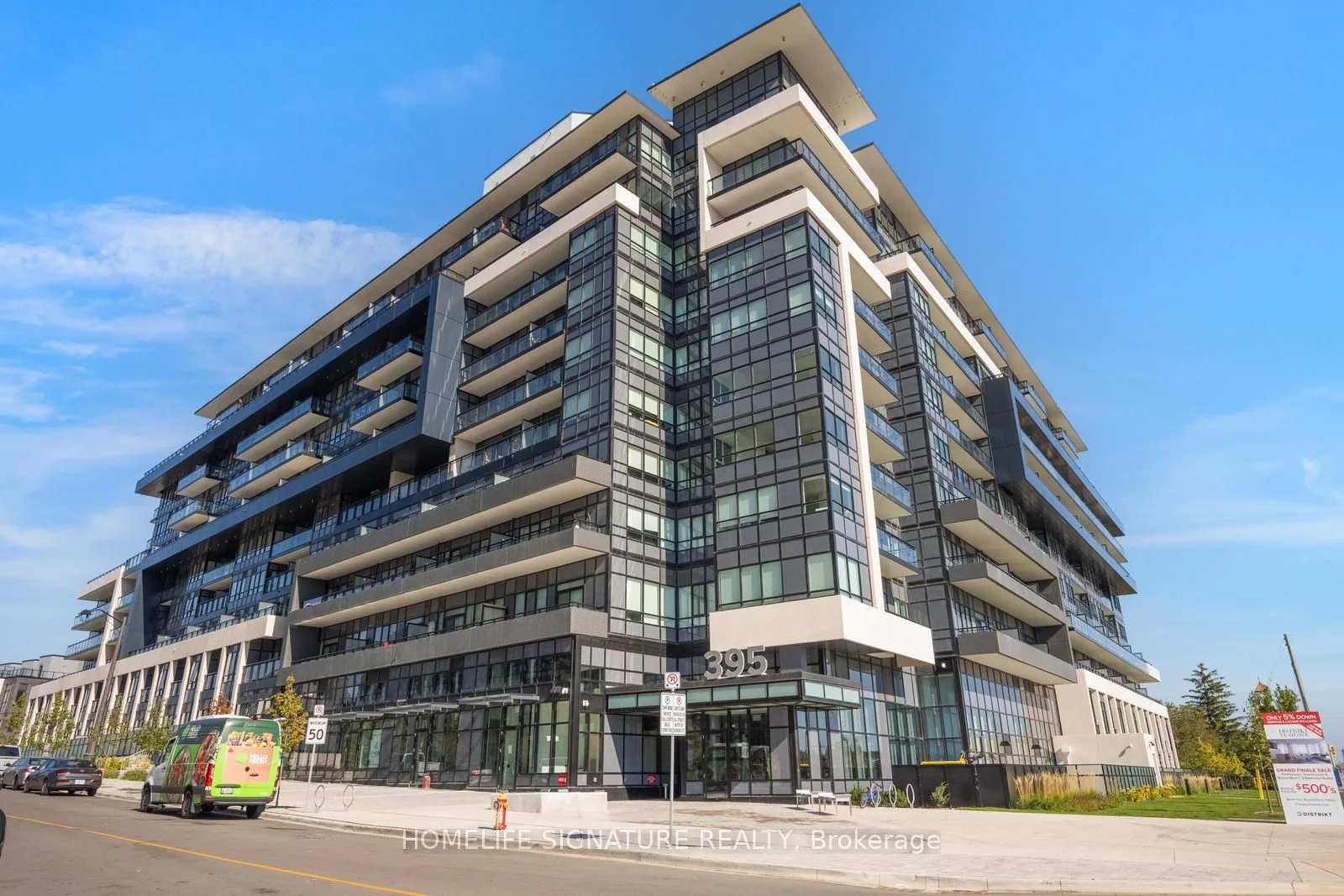 Condo Apartment in Oakville