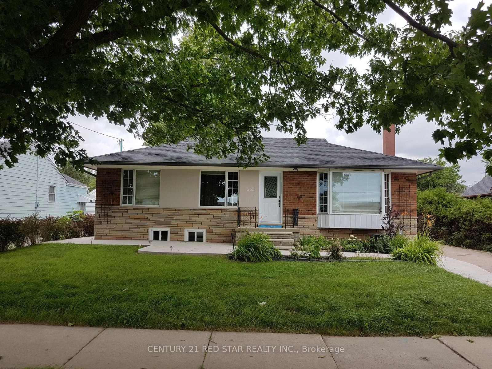 235 Mary Street, Oakville, ON L6K 1S5