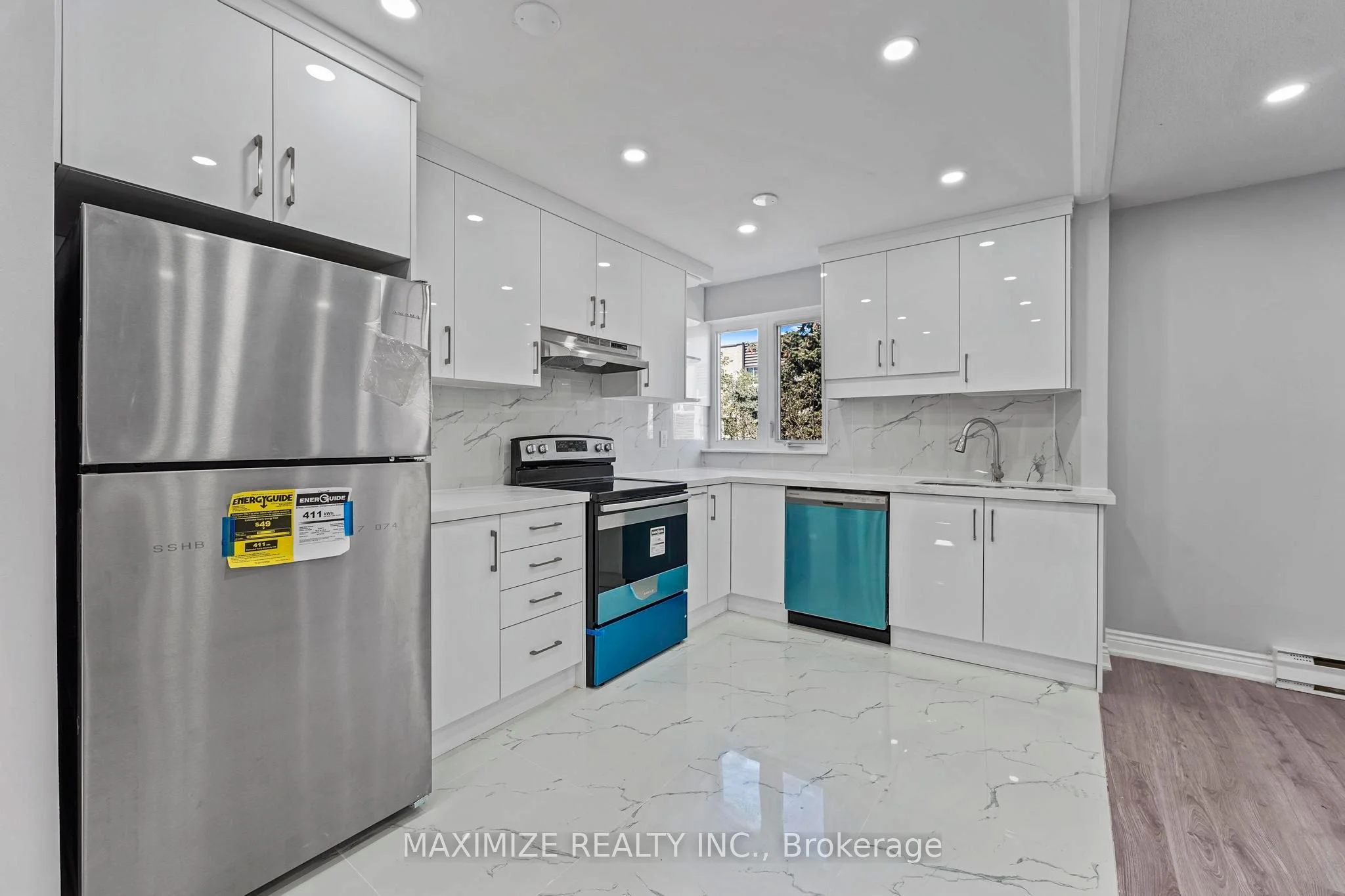 1055 Dundas Street 192, Mississauga, ON L4Y 3X6