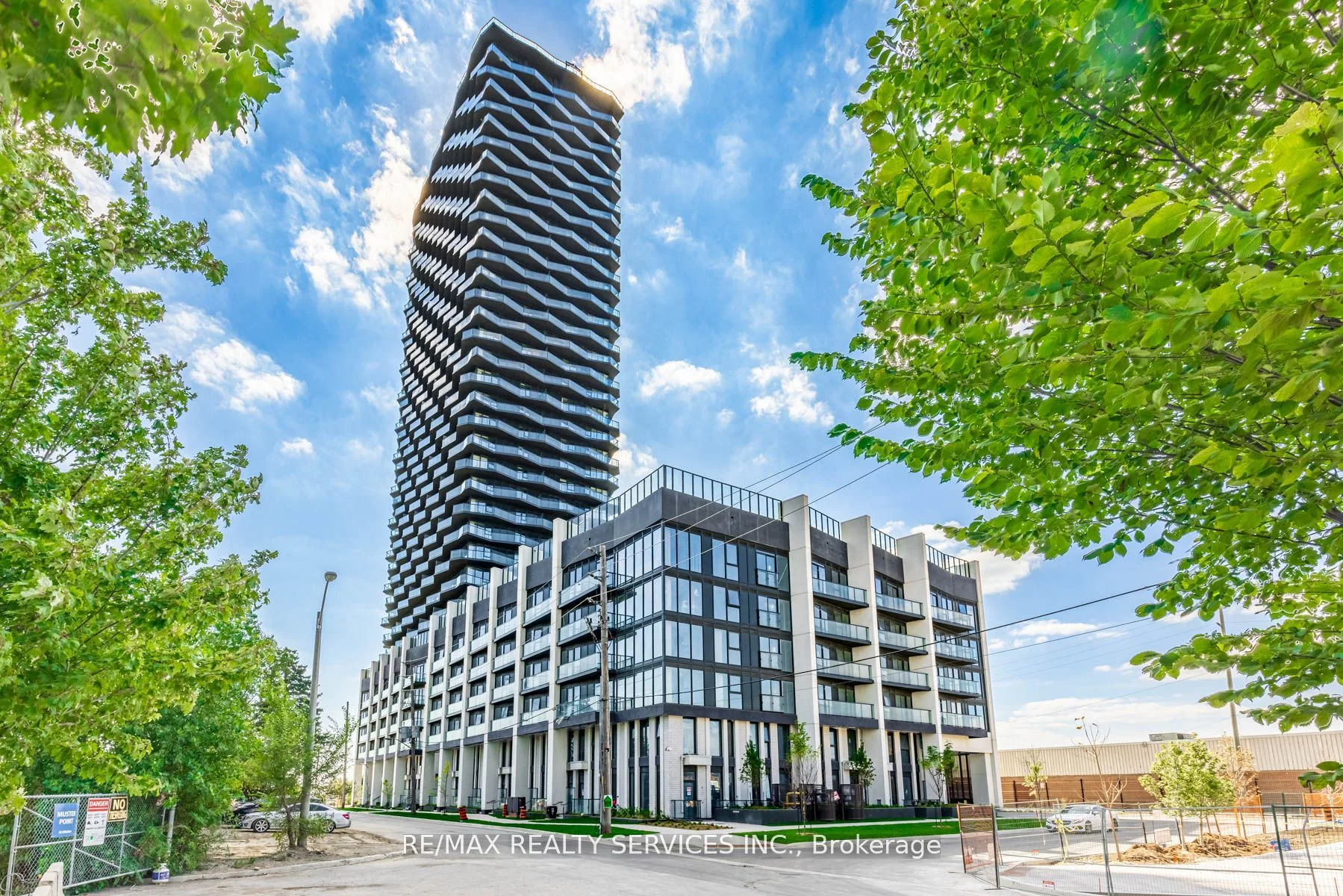 36 Zorra Street 2007, Toronto W08, On M8z 0g5