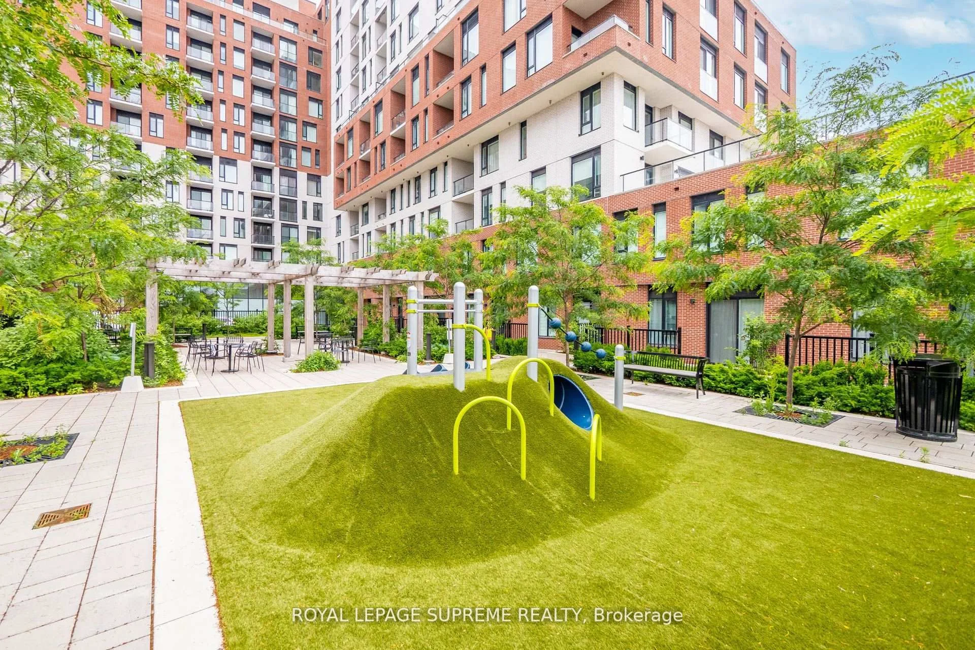 3100 Keele Street 925, Toronto W05, ON M3M 0E1
