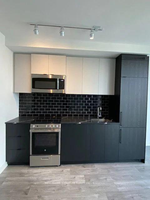285 Dufferin Street 725, Toronto W01, ON M6K 0J2