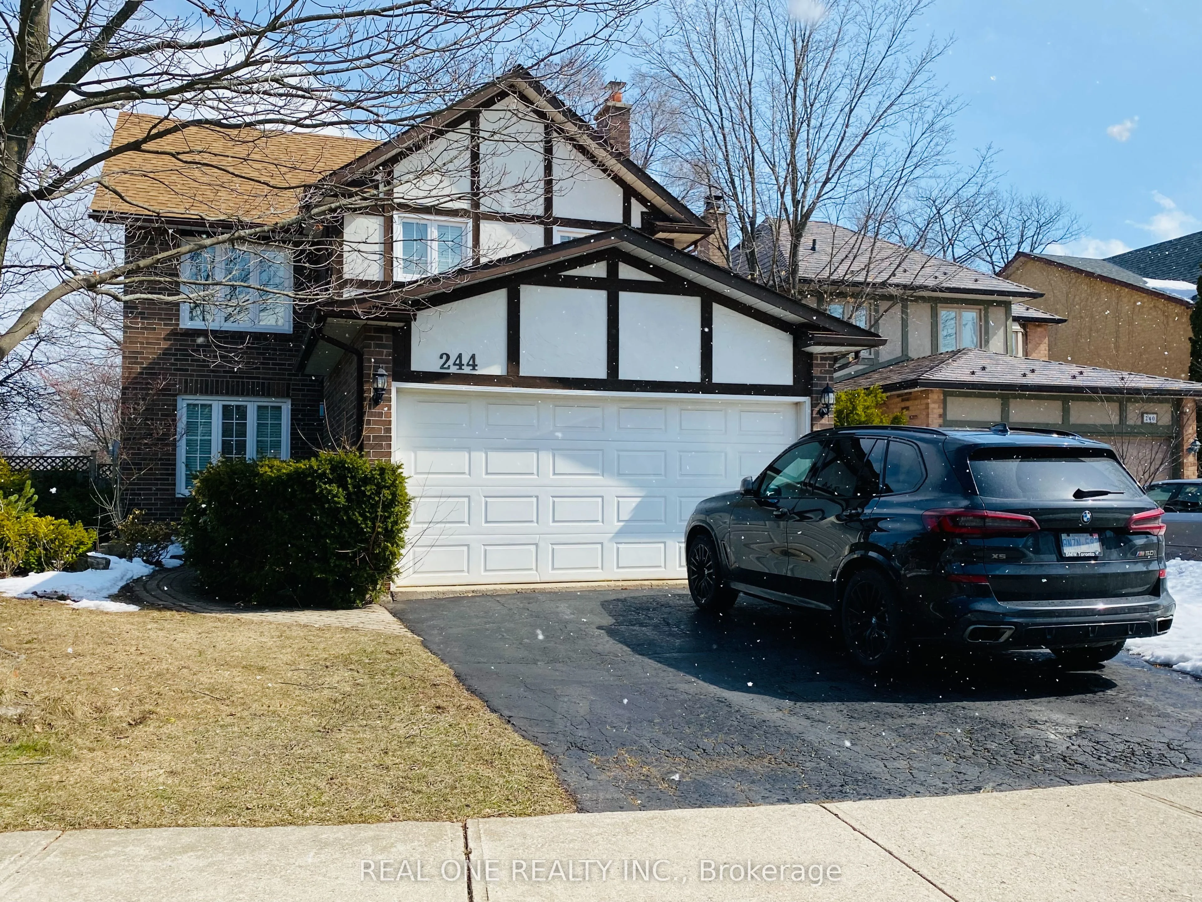 244 Romain Crescent, Oakville, ON L6H 5A3