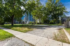 1333 Elgin Street, Burlington, ON L7S 1N5