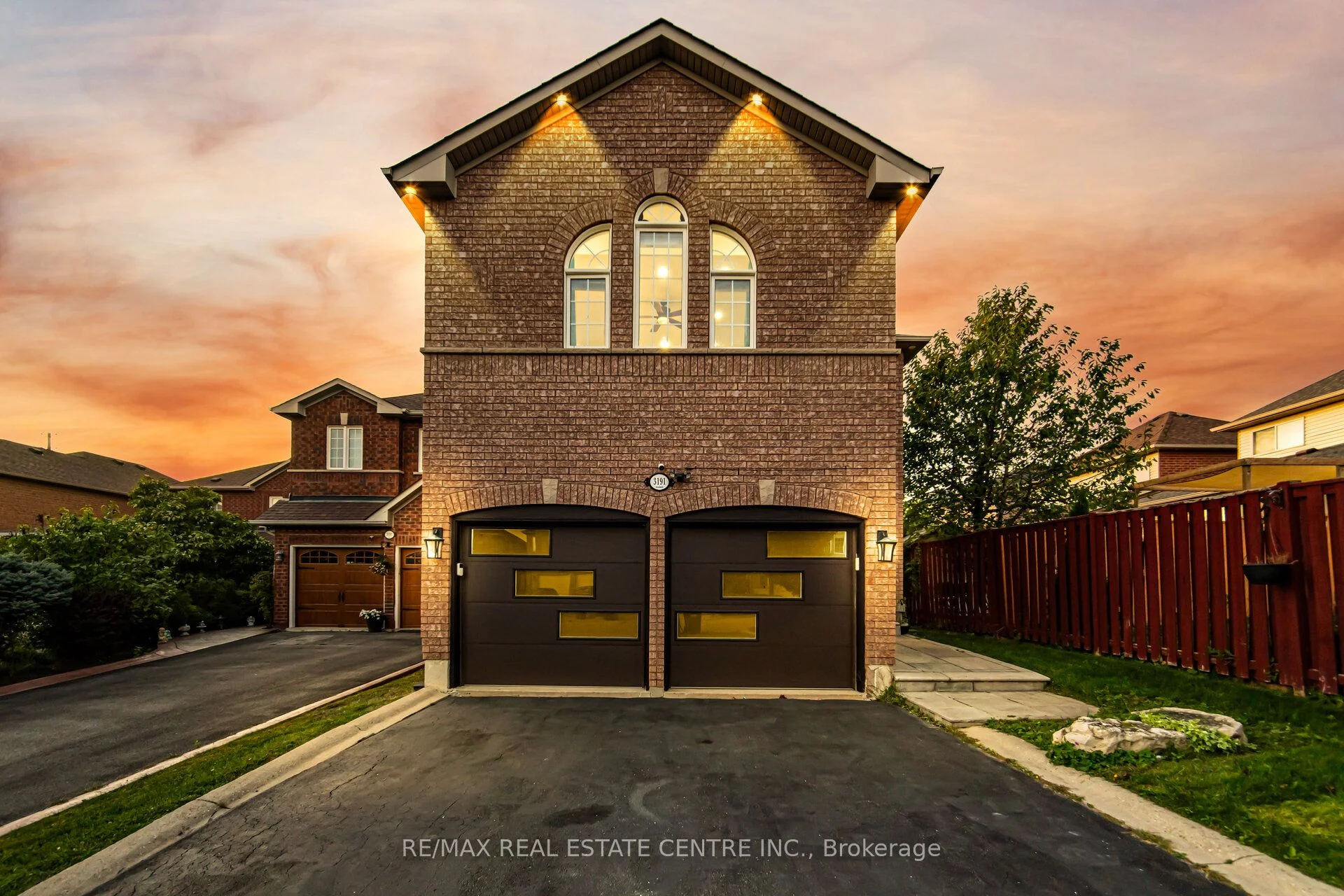 3191 Oakview Road, Mississauga, ON L5N 7N9