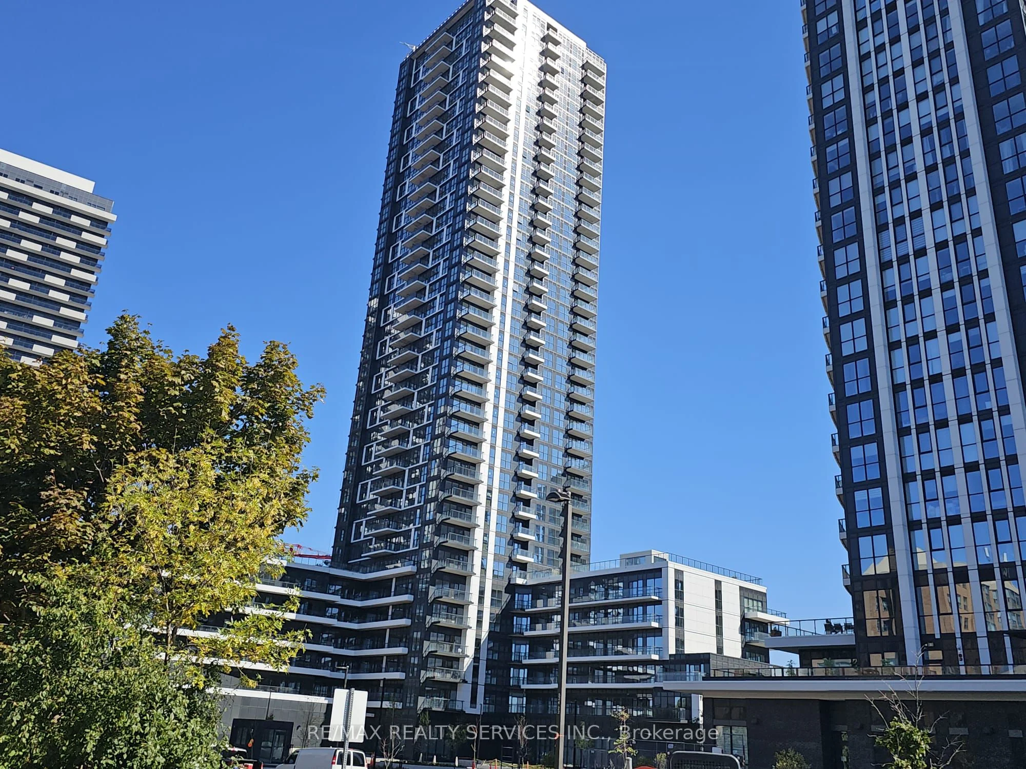 15 Watergarden Drive 1410, Mississauga, ON L5R 0H4