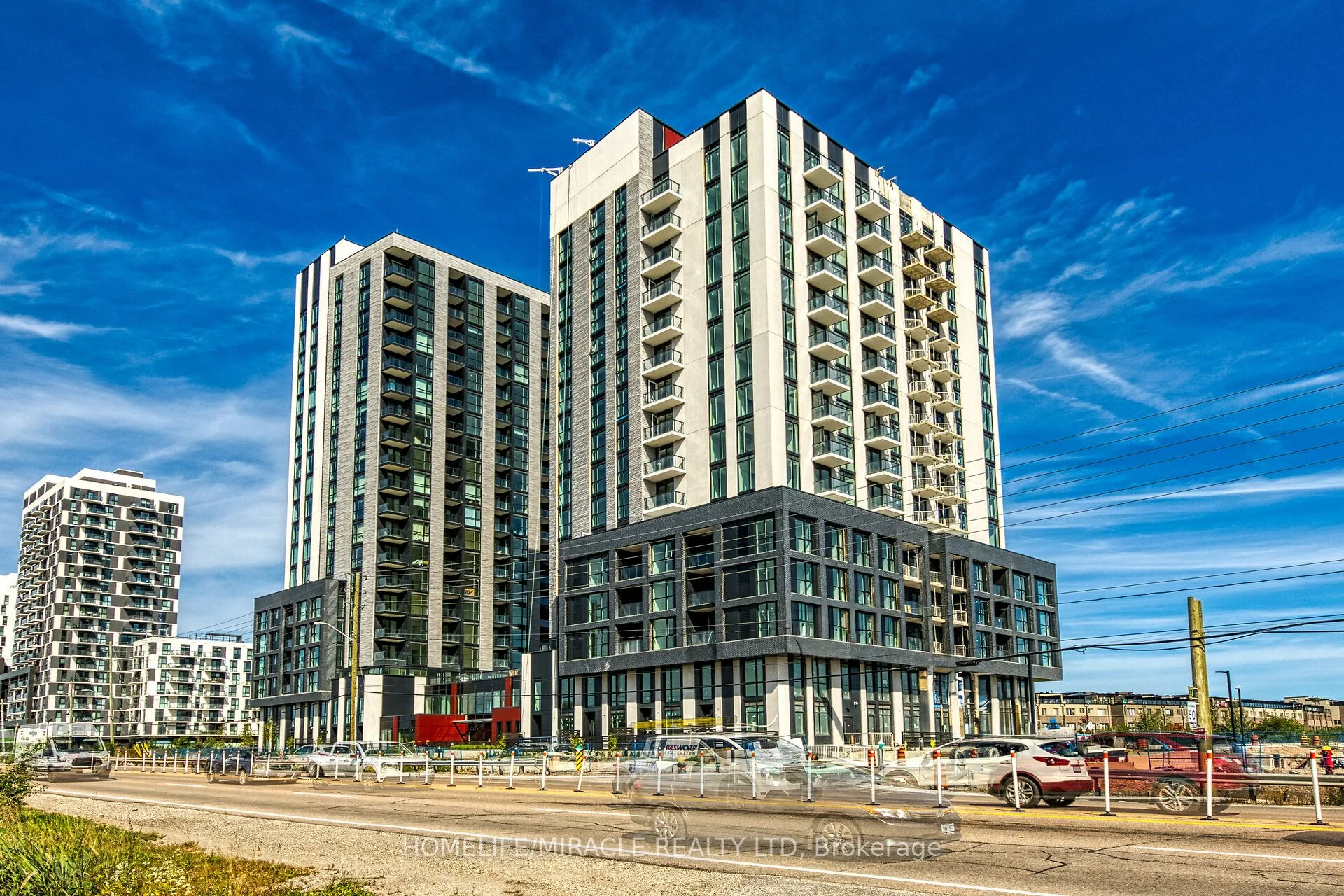 Condo Apartment in Oakville