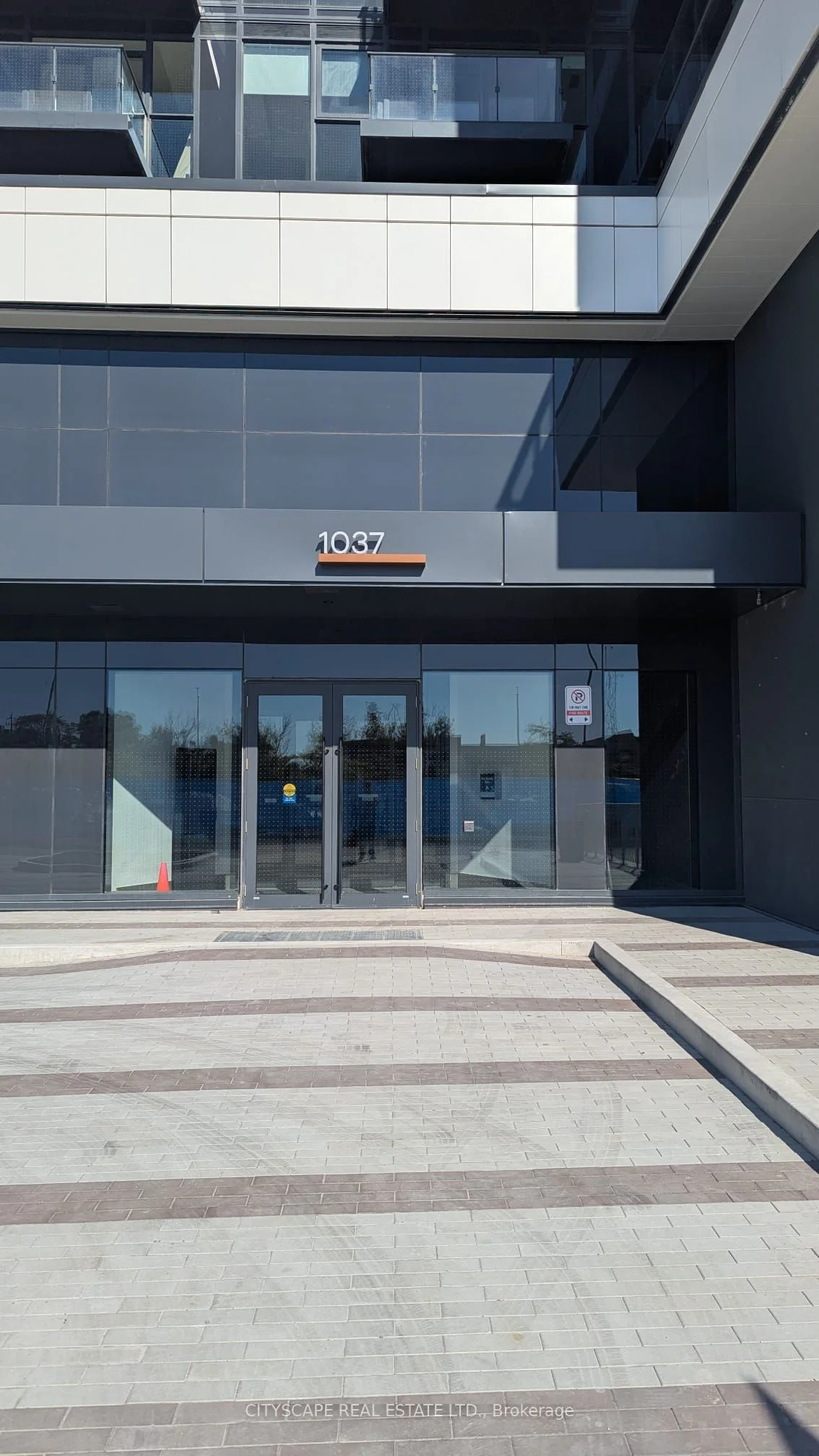 1037 The Queensway 209, Toronto W08, ON M8Z 6C7