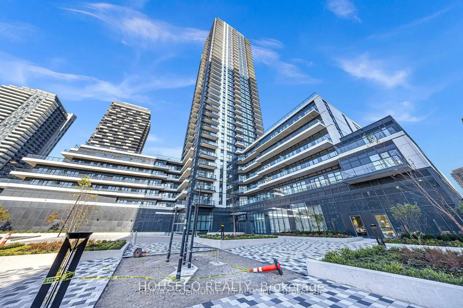 15 Watergarden Drive 510, Mississauga, ON L5R 1B2