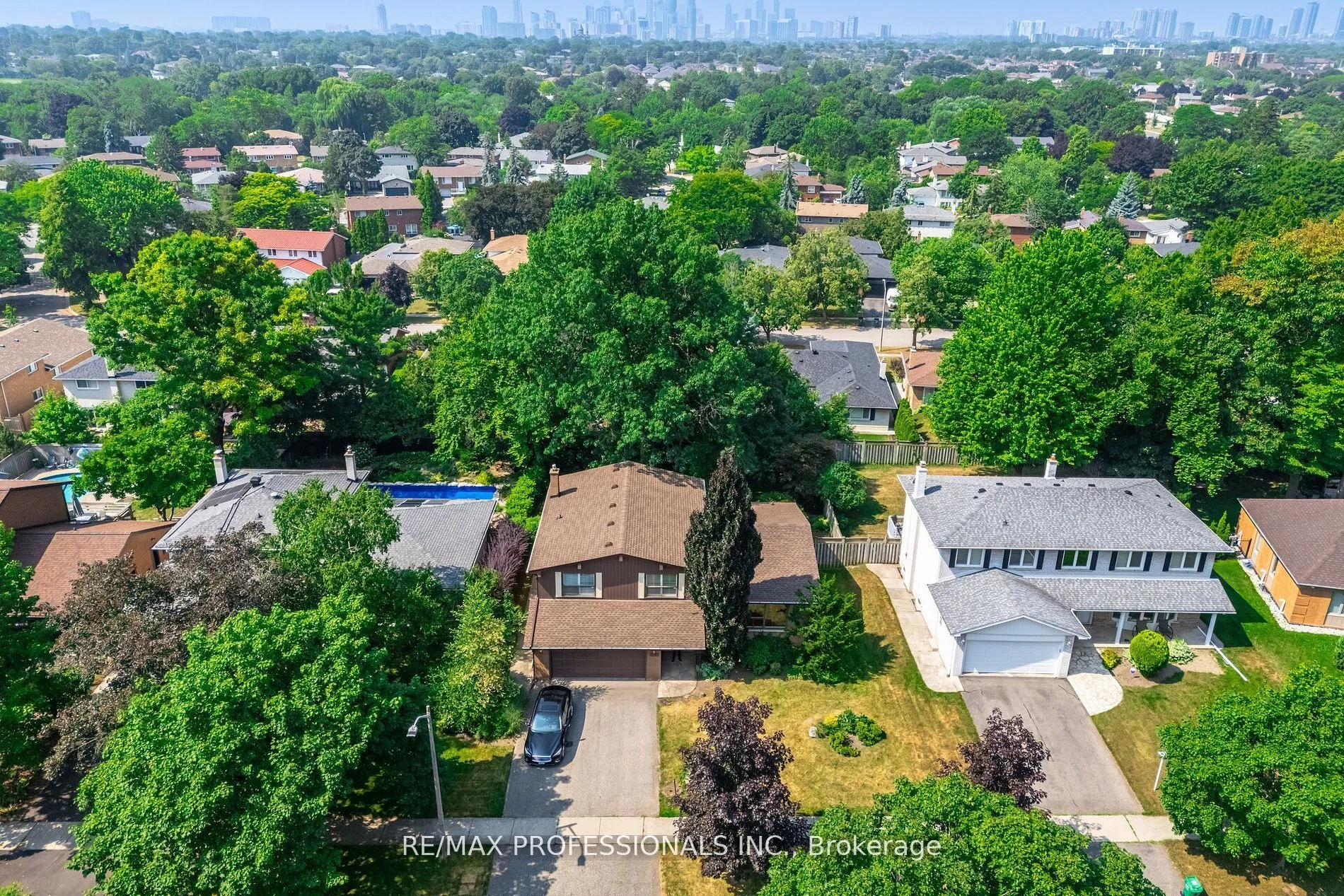 3667 Beechollow Crescent, Mississauga, ON L4Y 3T3