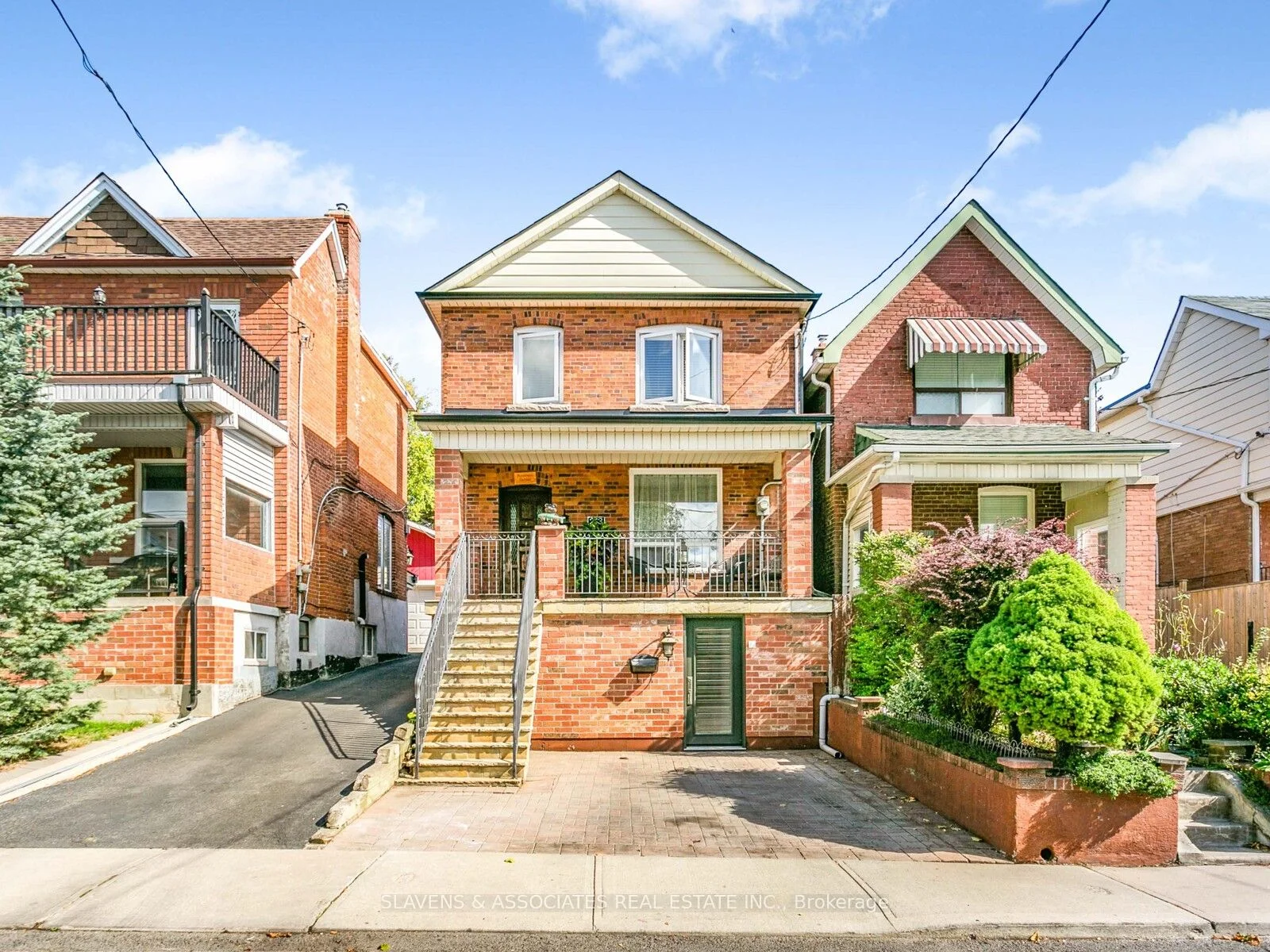 Duplex in Toronto