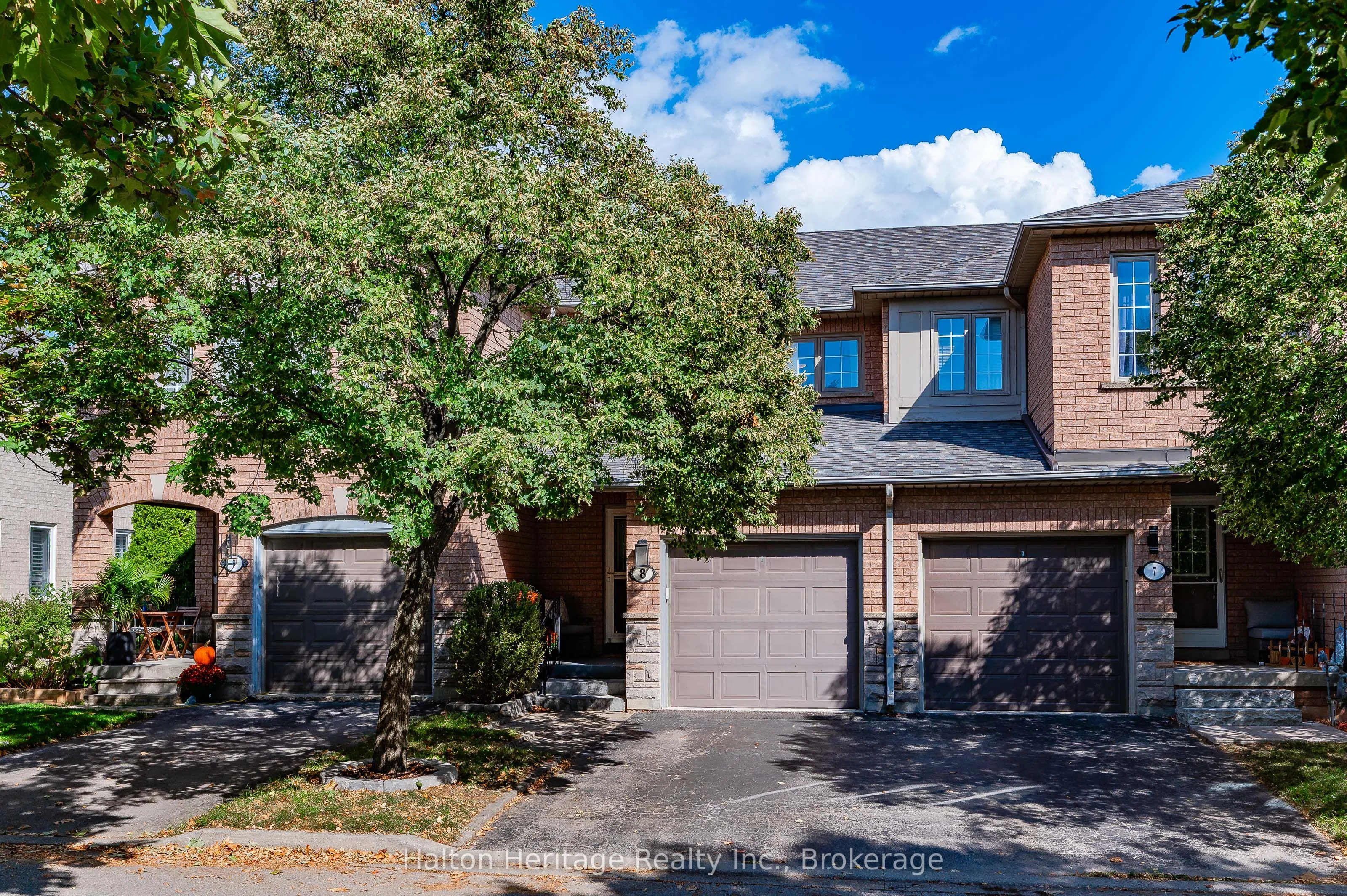 5555 PRINCE WILLIAM Drive 8, Burlington, ON L7L 6P2