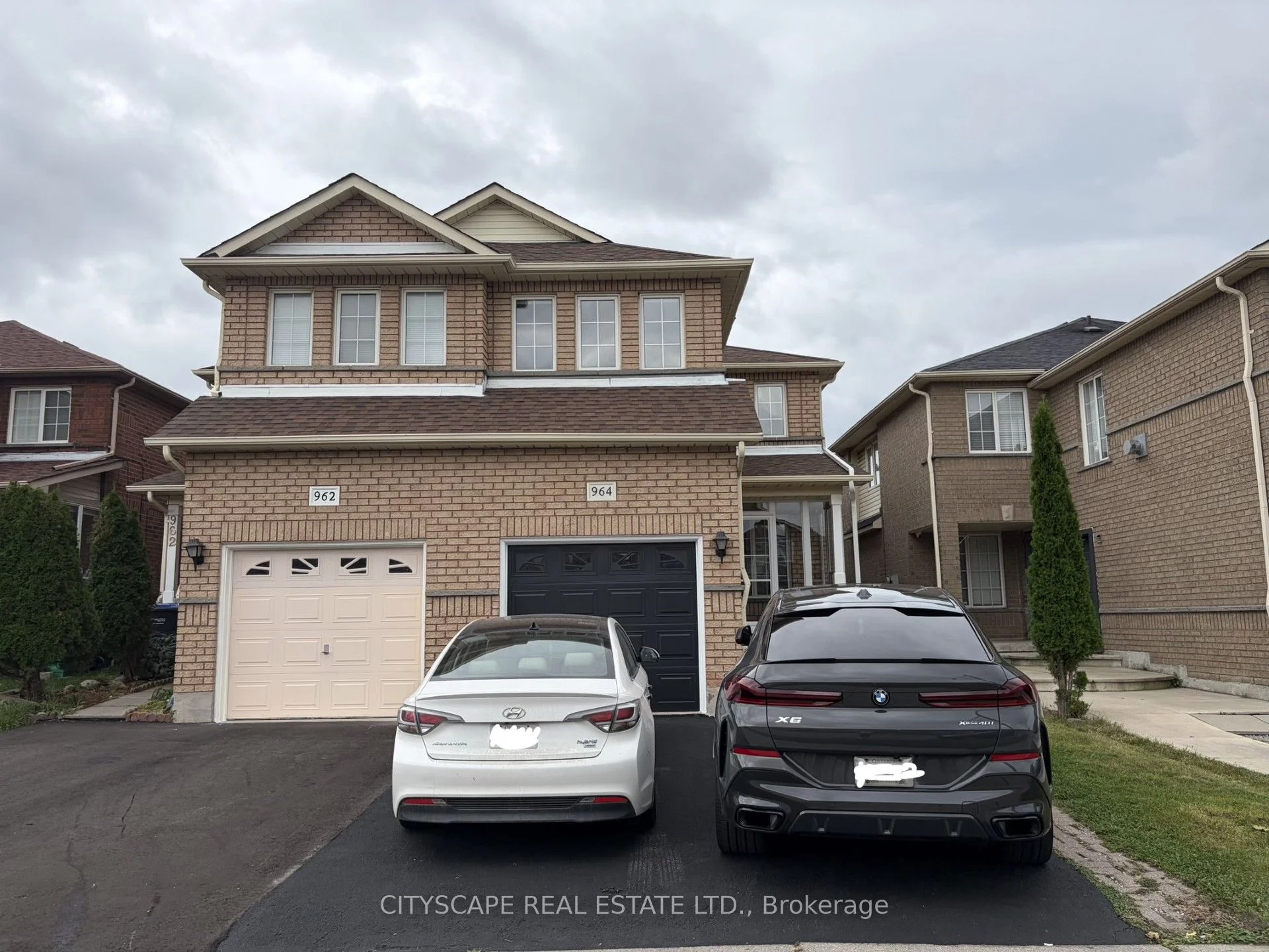 964 Sonoma Court, Mississauga, ON L5V 2L4
