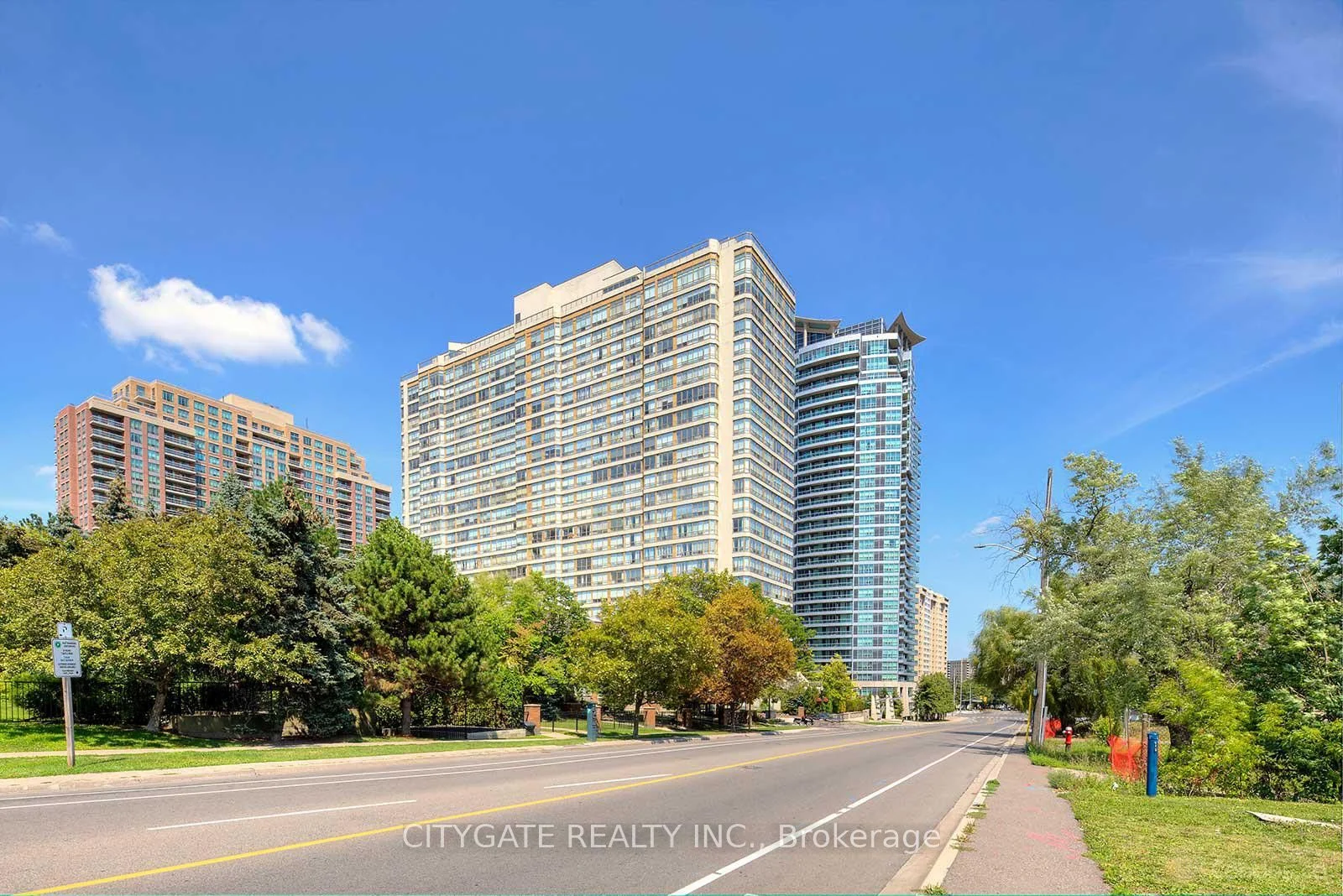 55 Elm Drive 612, Mississauga, ON L5B 3Z3