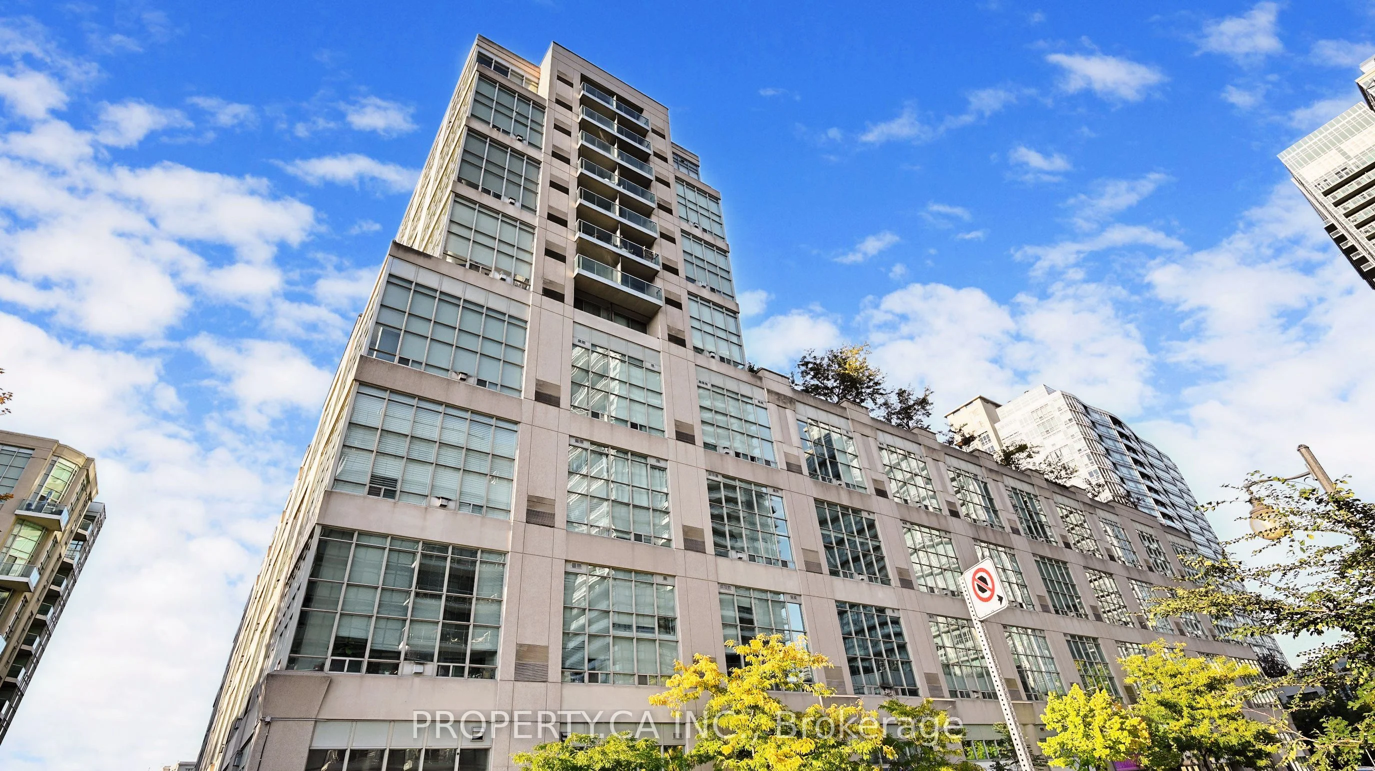 300 Manitoba Street 316, Toronto W06, ON M8Y 4G9