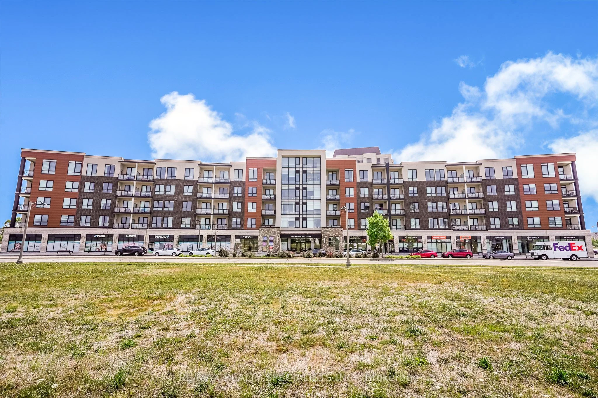150 Oak Park Boulevard 513, Oakville, On L6h 0e7