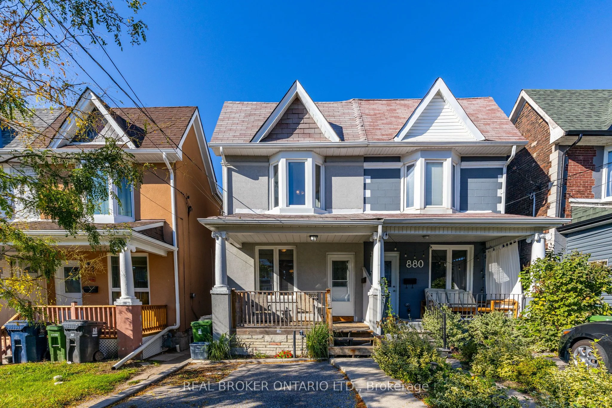 878 Runnymede Road, Toronto W03, ON M6N 3W4