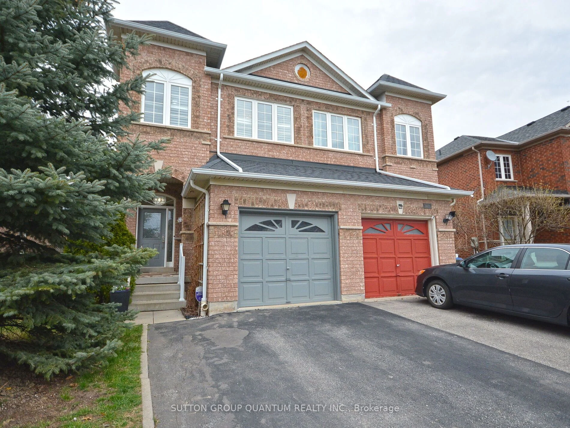 5679 Longboat Avenue, Mississauga, ON L5M 7E6